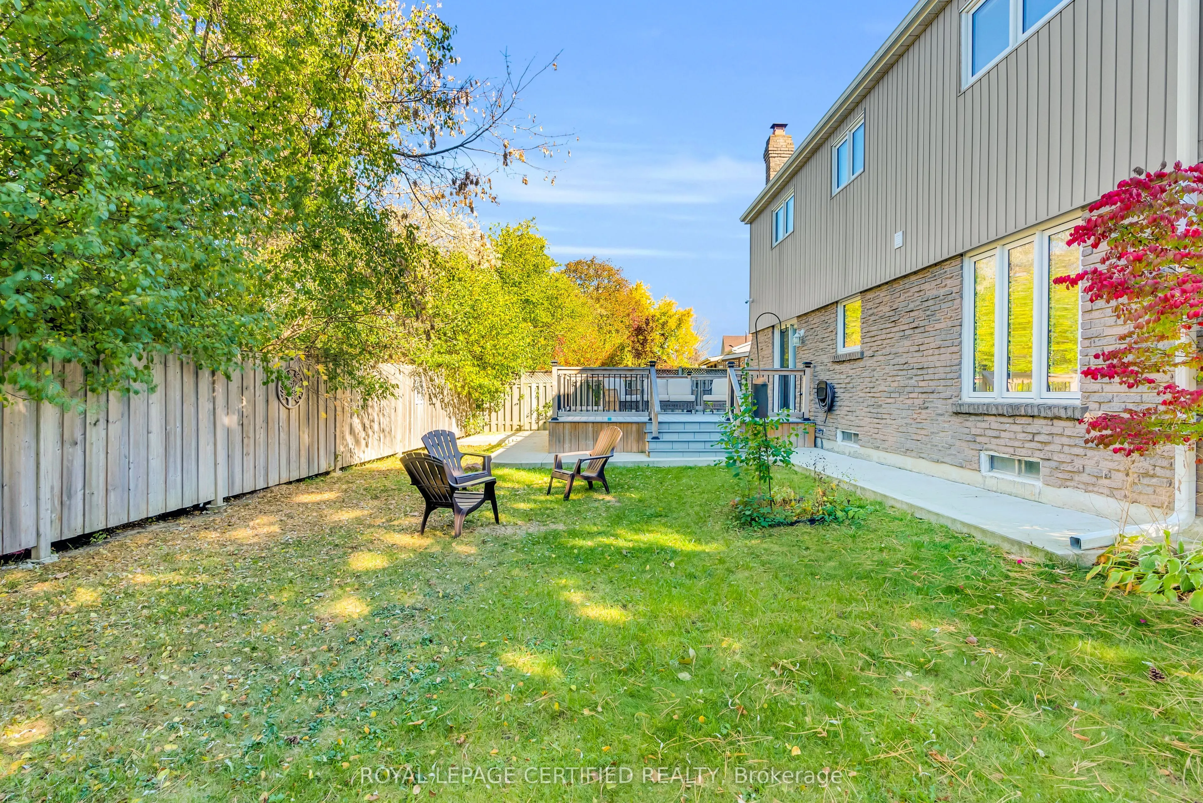 22 Madelaine Crescent