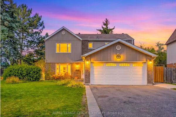 22 Madelaine Crescent