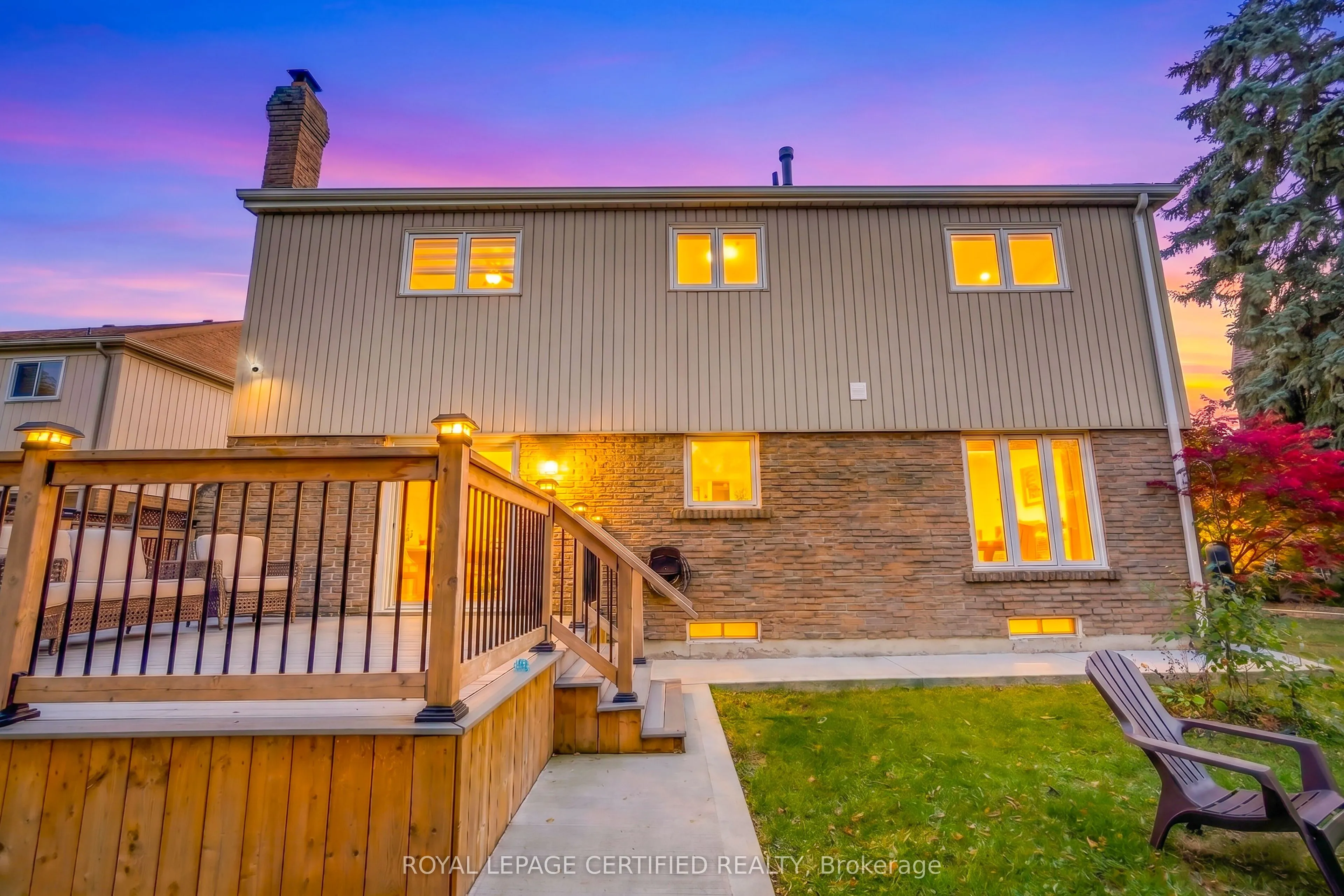 22 Madelaine Crescent