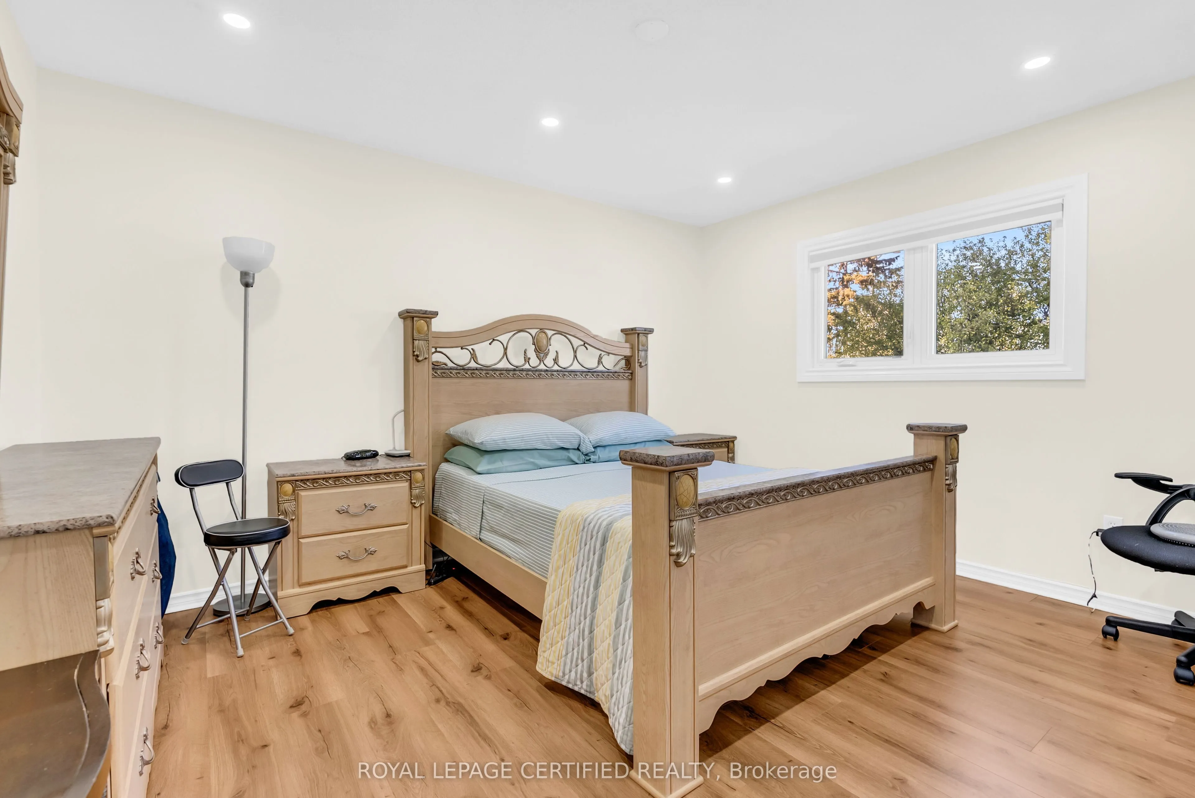22 Madelaine Crescent