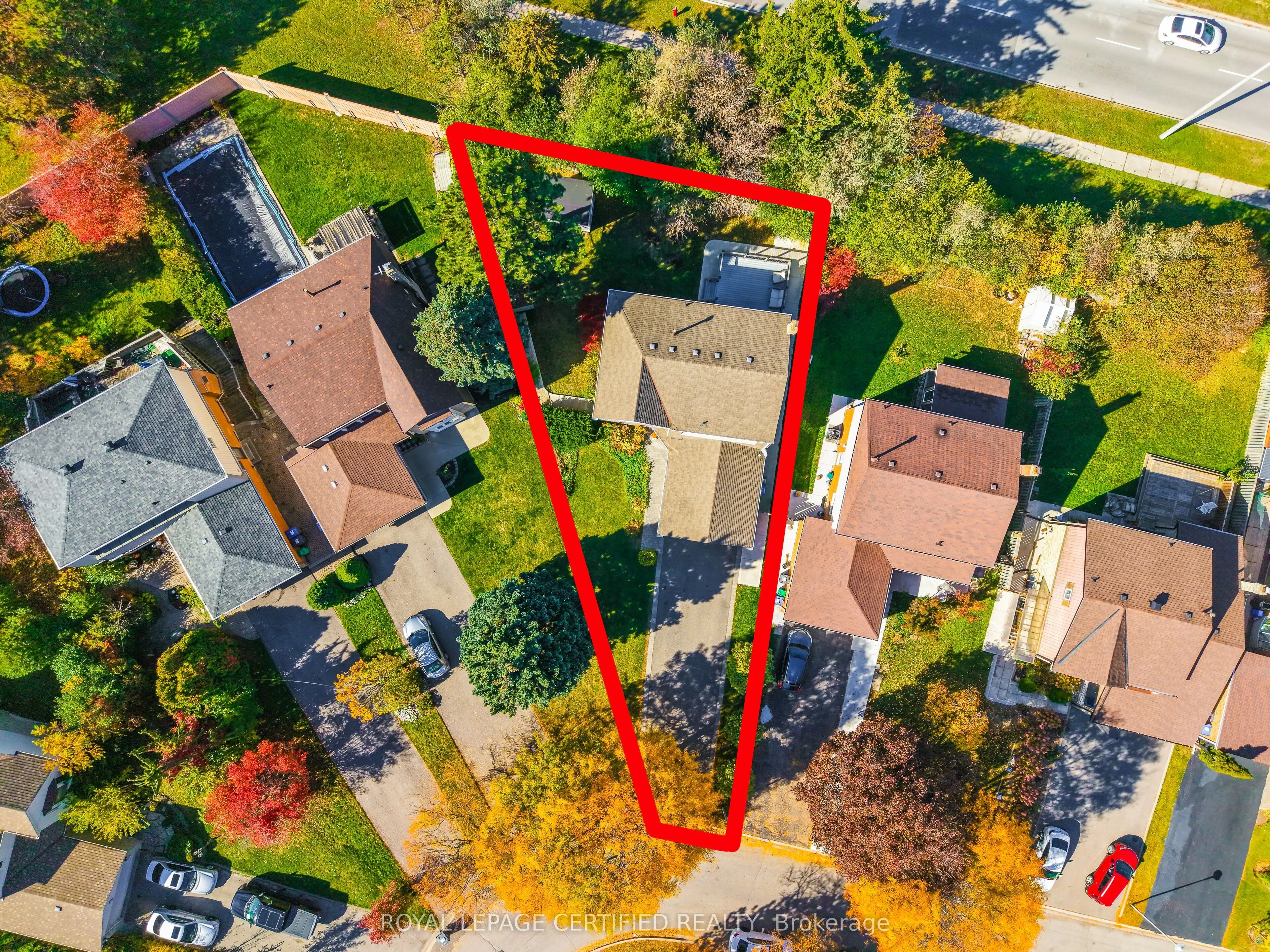 22 Madelaine Crescent