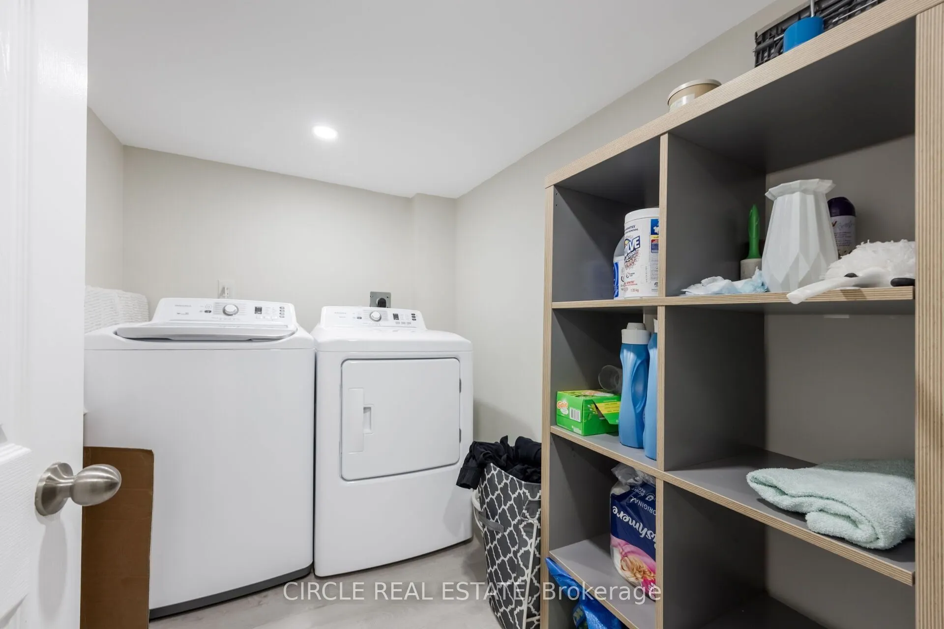 13 Lady Evelyn Crescent