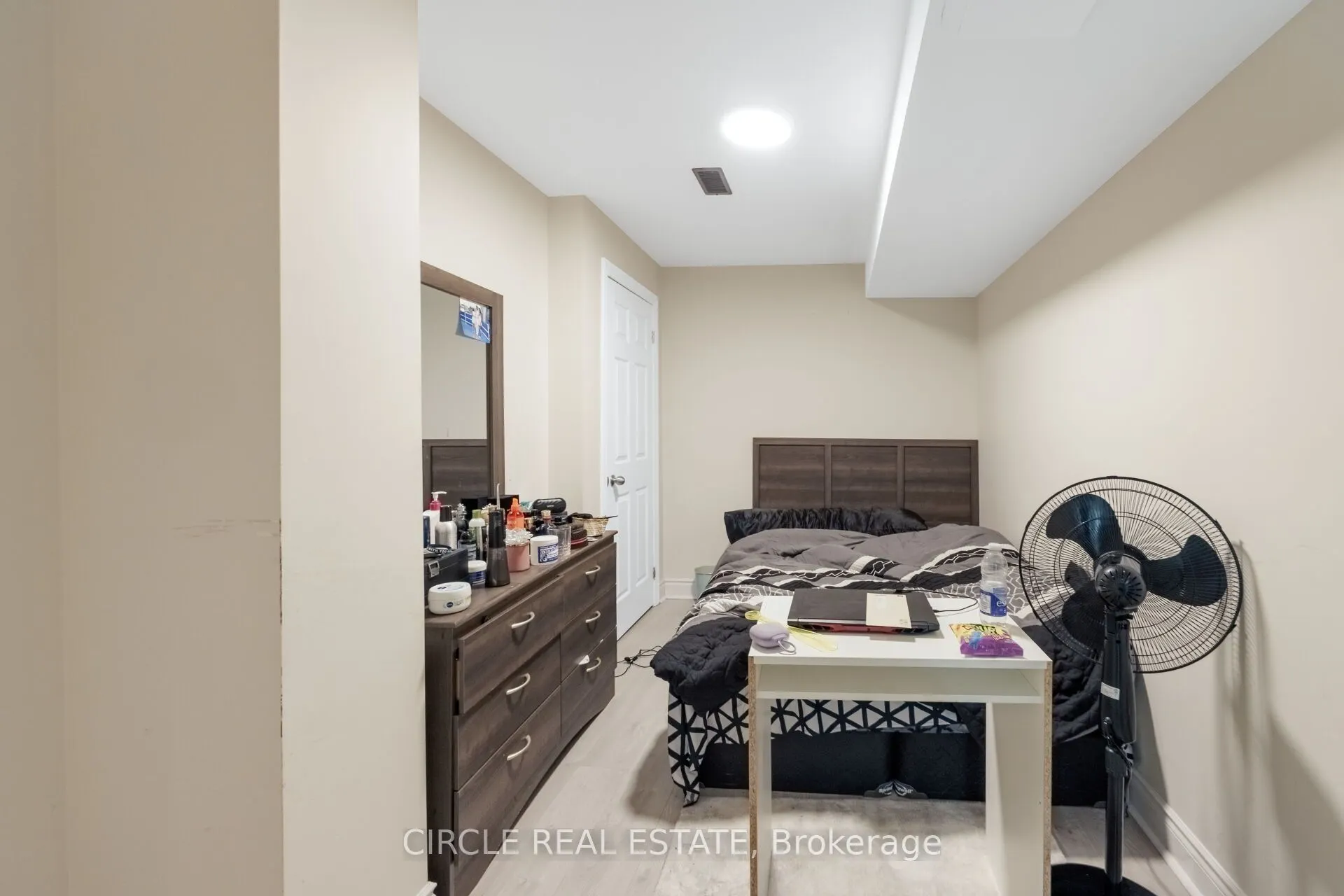 13 Lady Evelyn Crescent