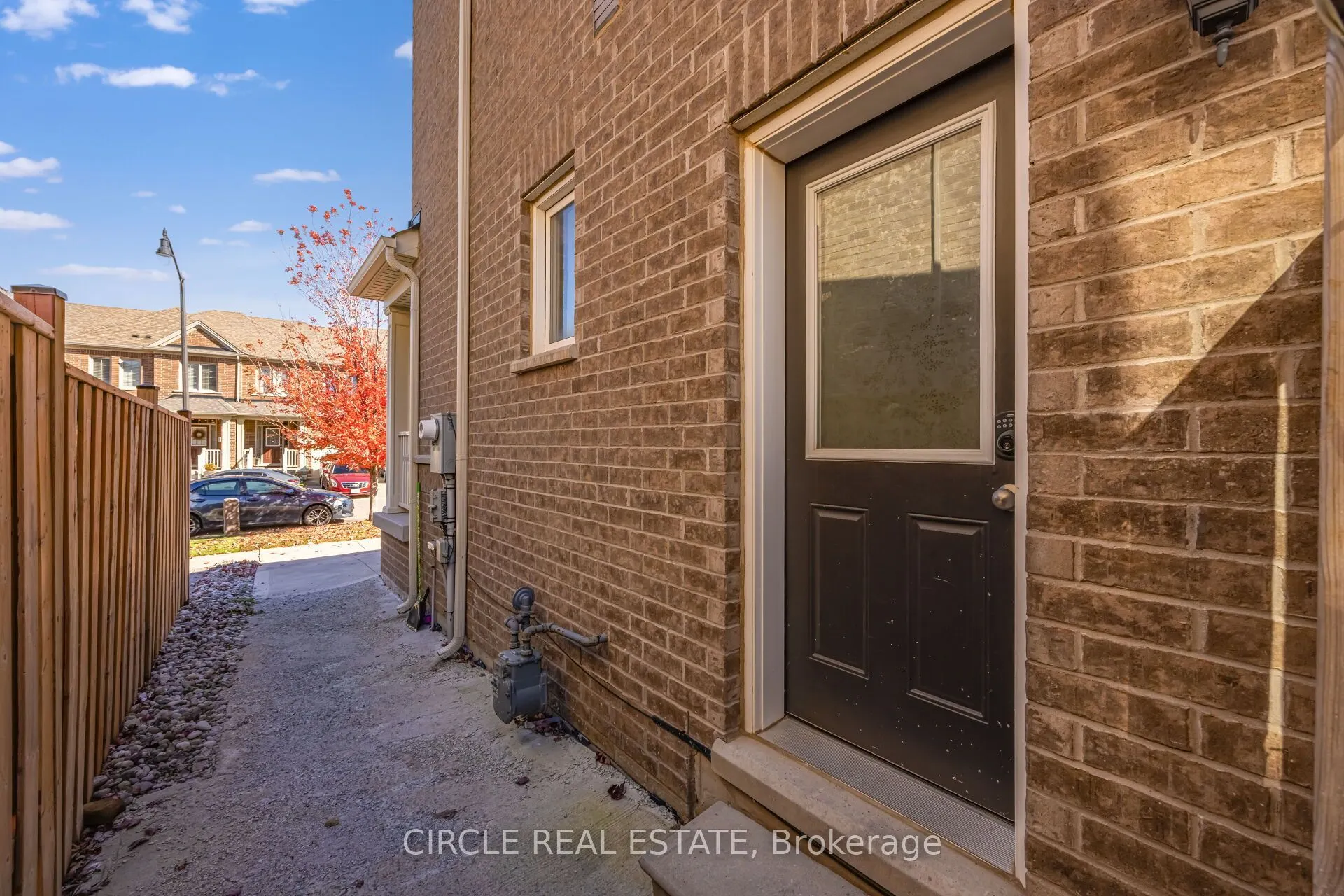 13 Lady Evelyn Crescent
