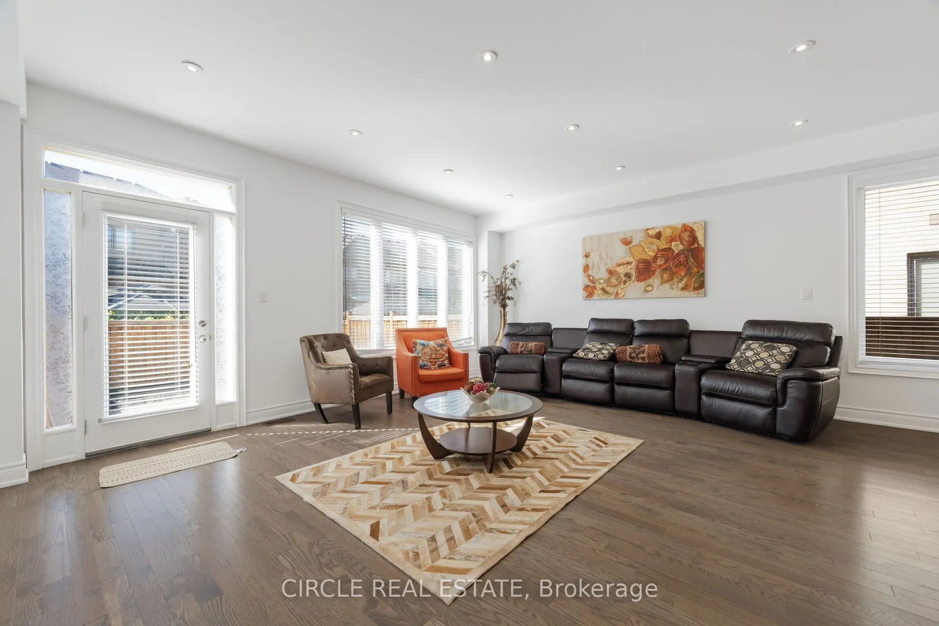 13 Lady Evelyn Crescent