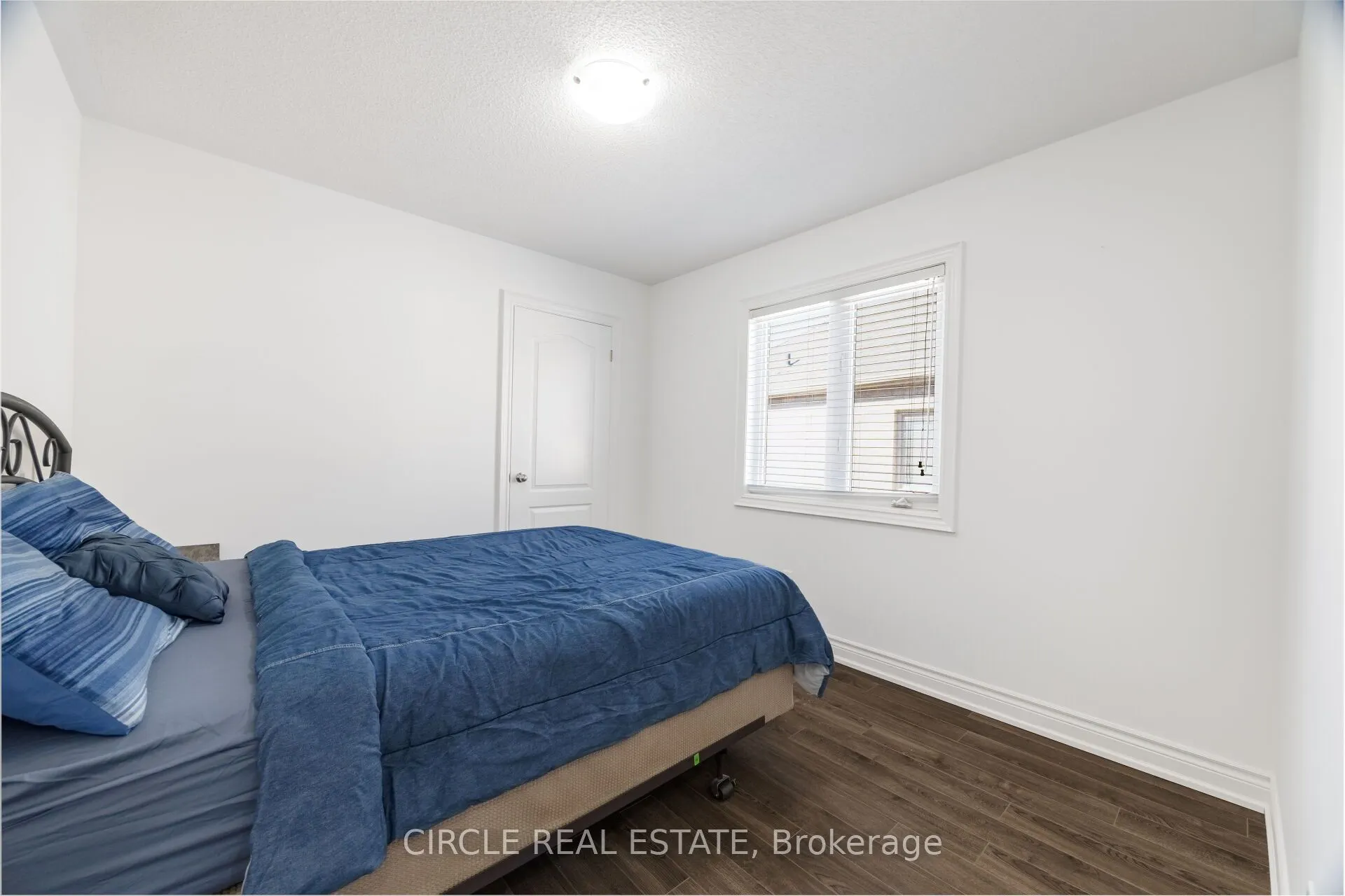 13 Lady Evelyn Crescent