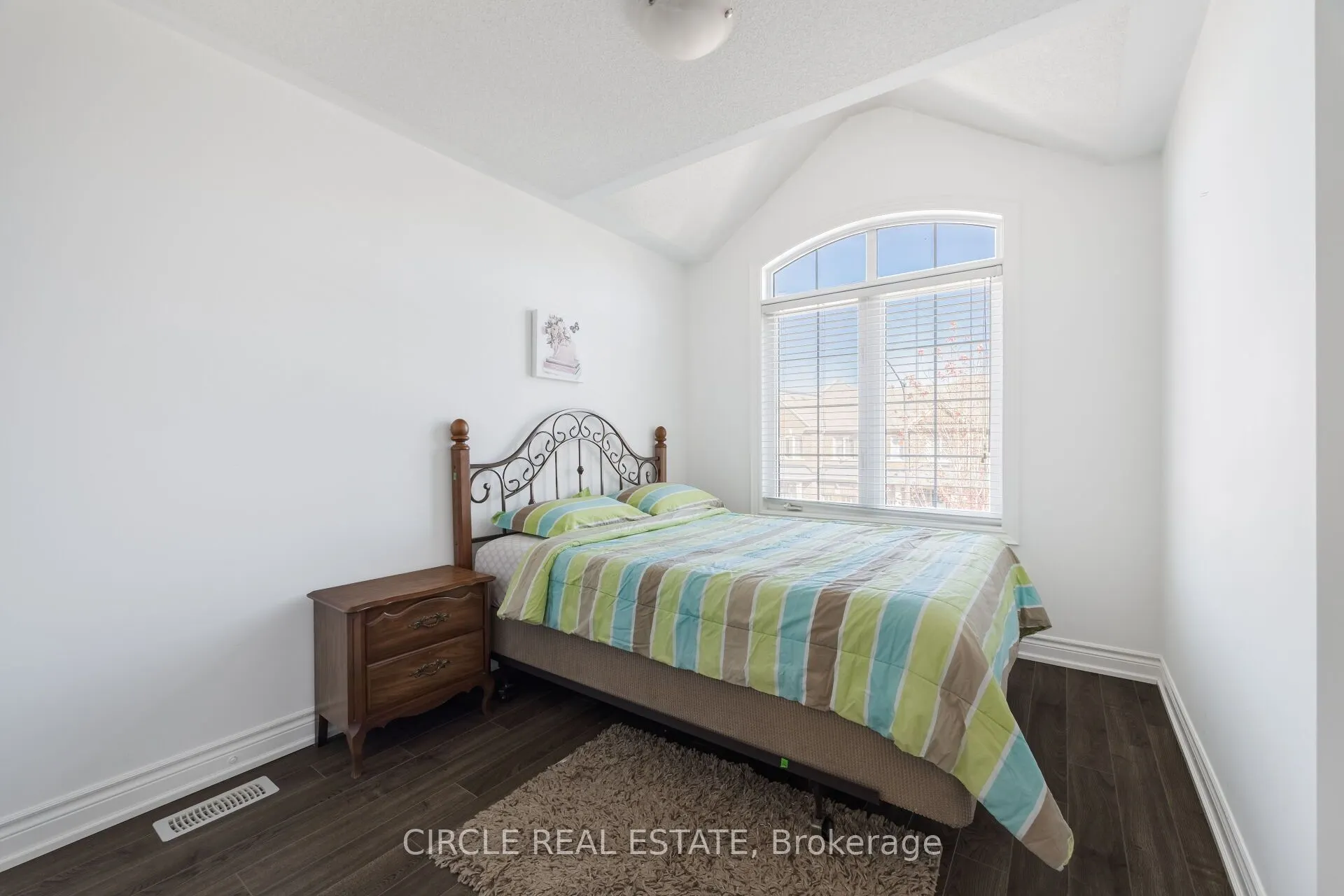 13 Lady Evelyn Crescent