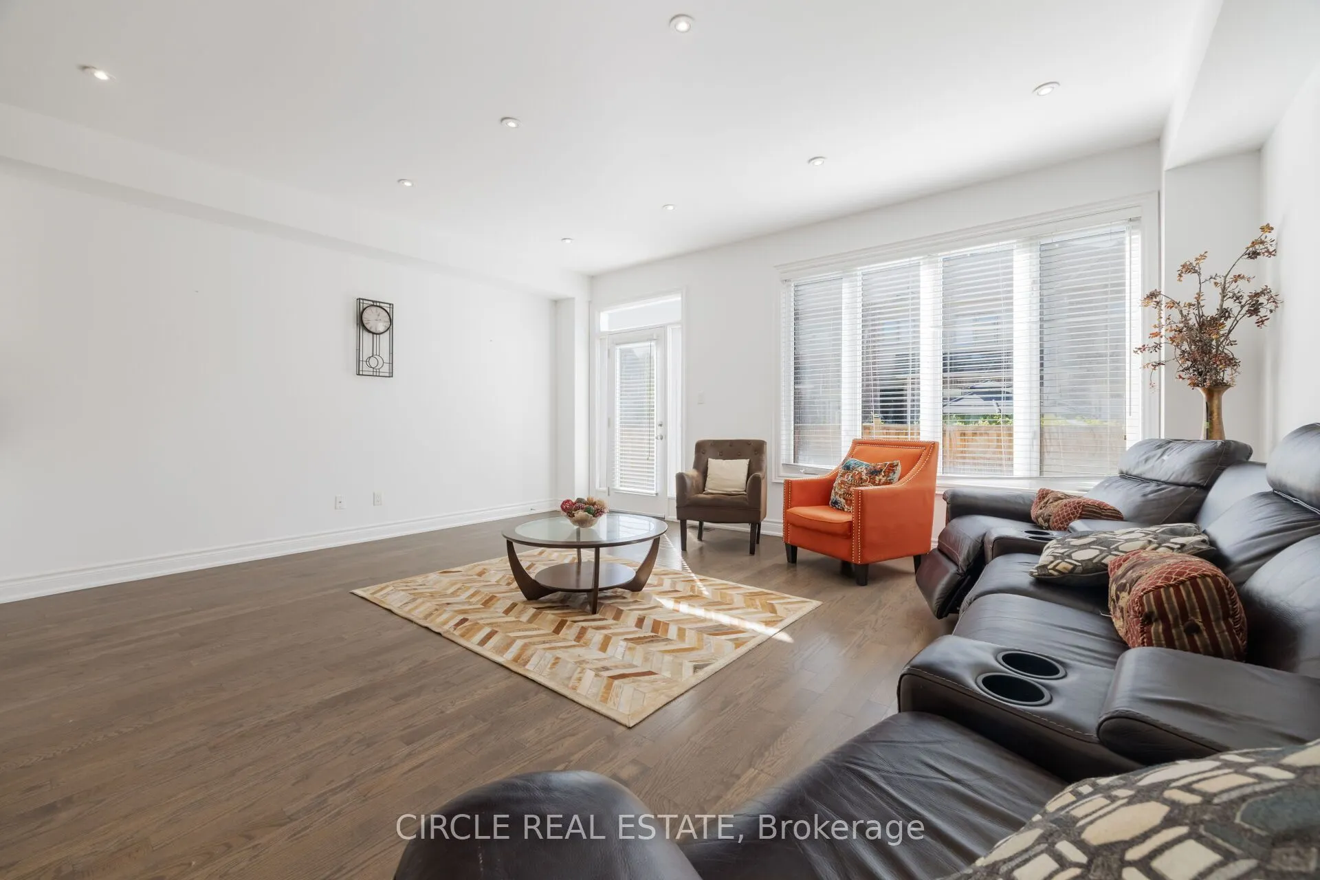13 Lady Evelyn Crescent