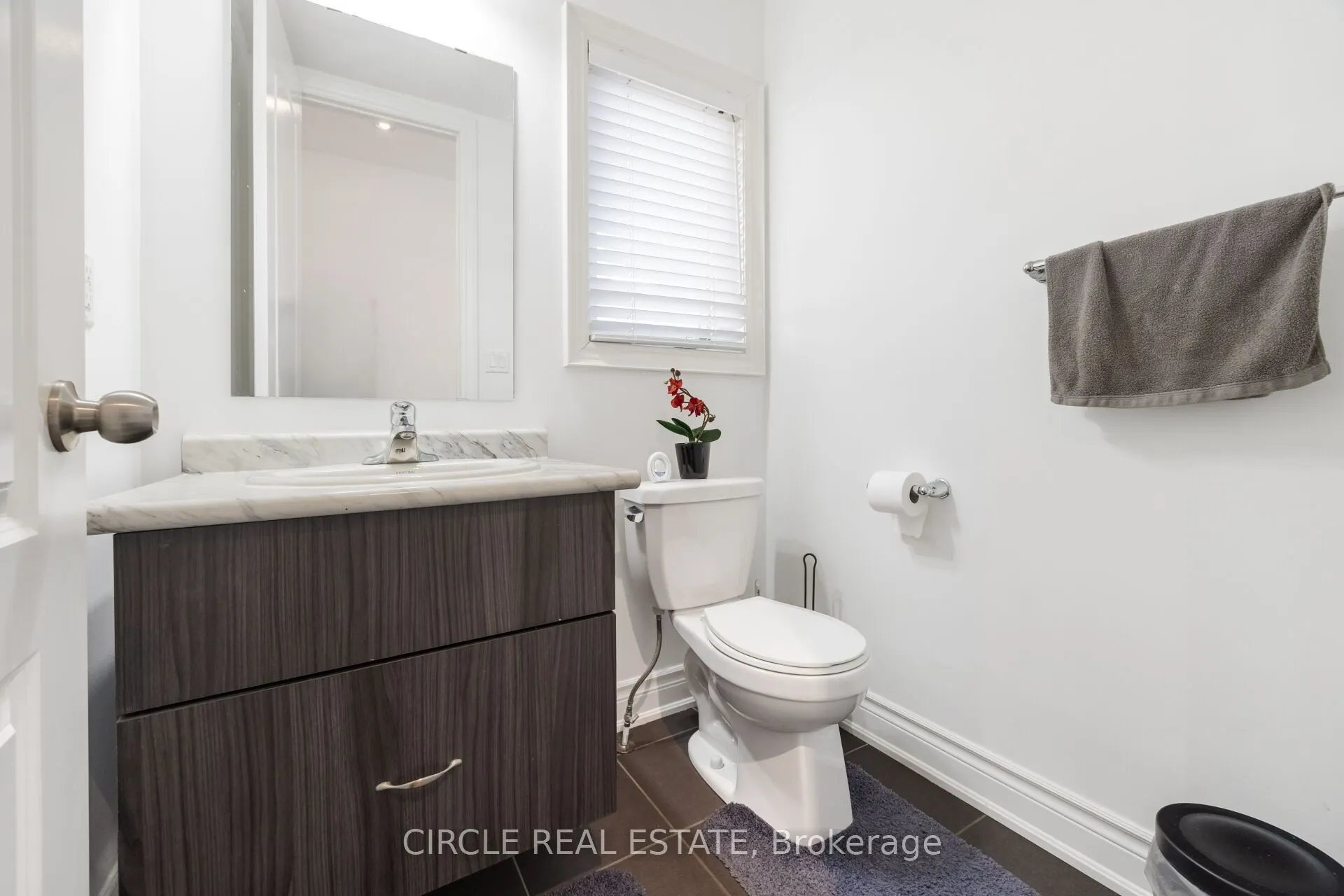 13 Lady Evelyn Crescent