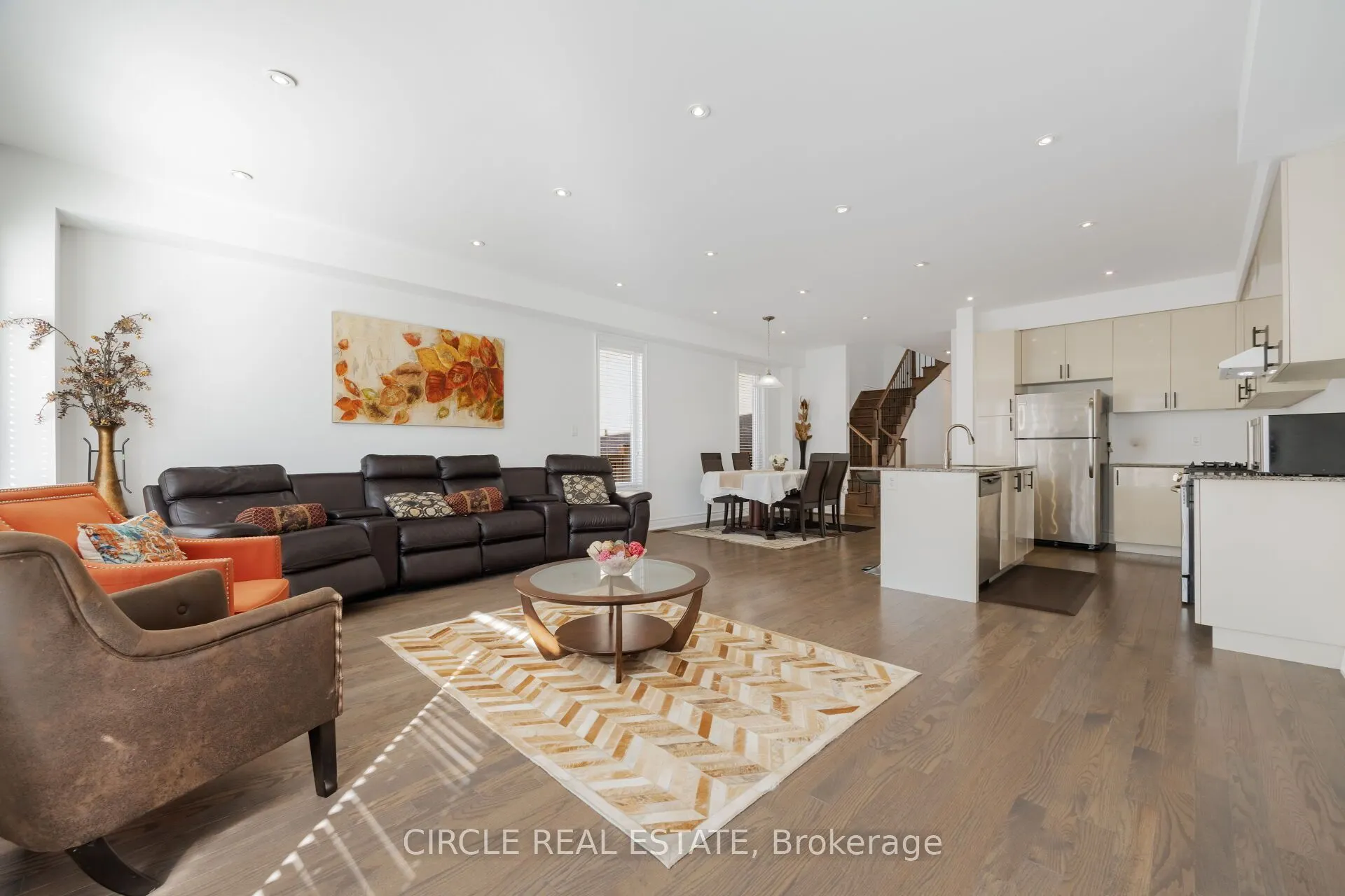 13 Lady Evelyn Crescent