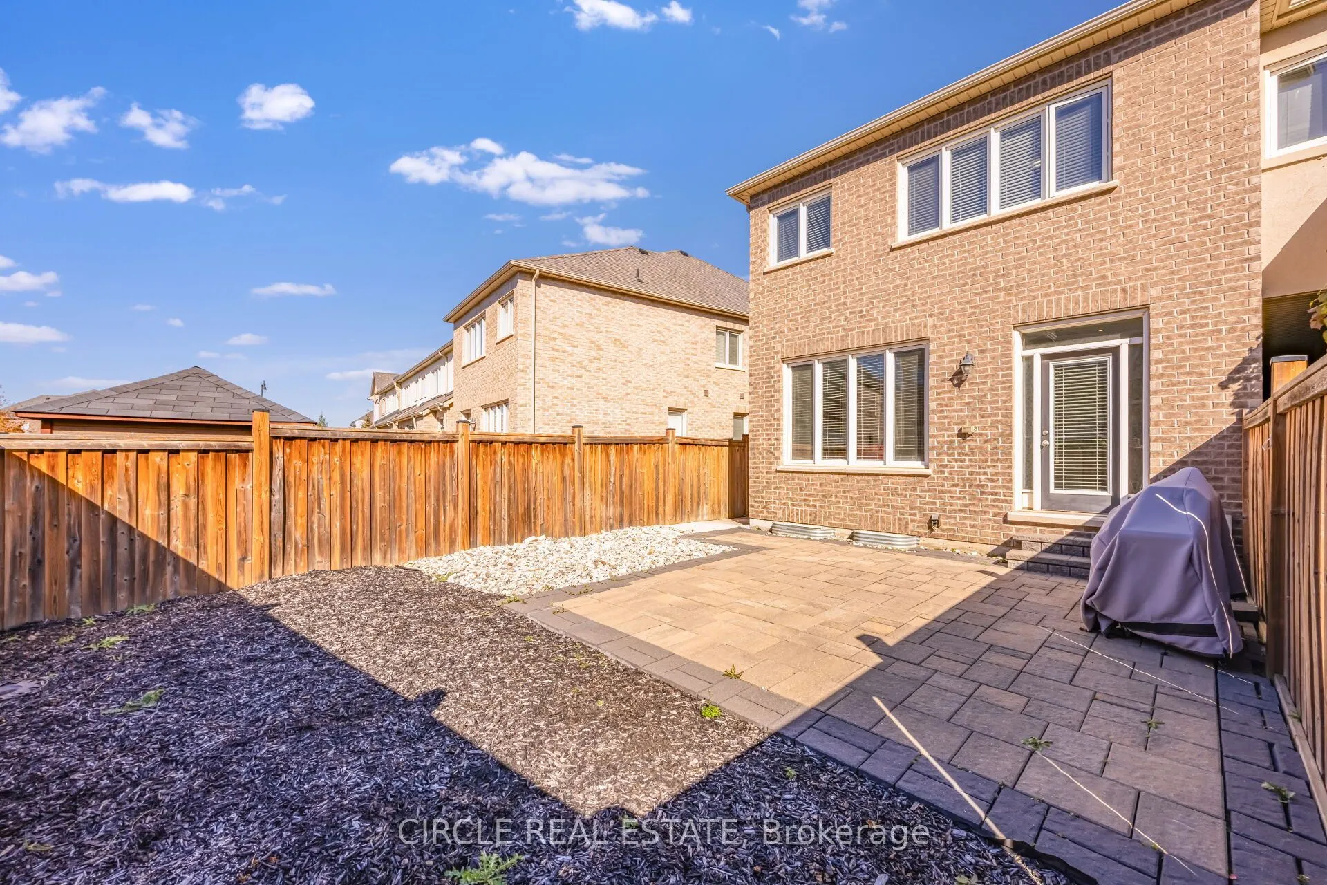 13 Lady Evelyn Crescent