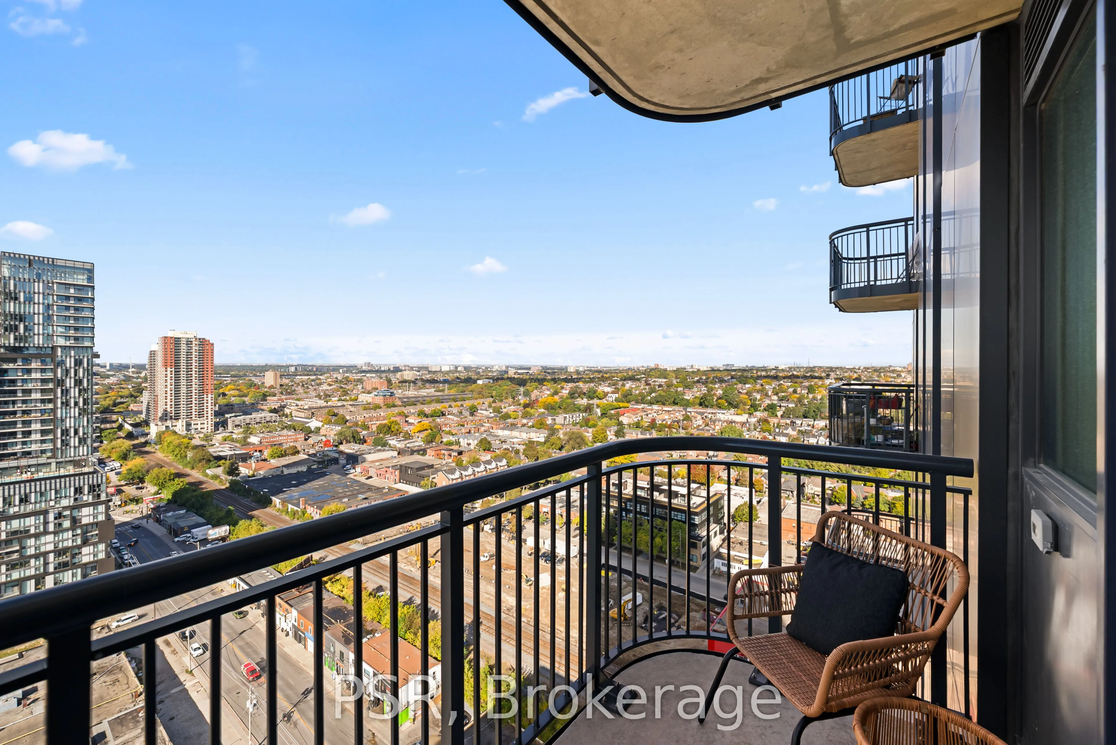 1185 Dupont Street #2011