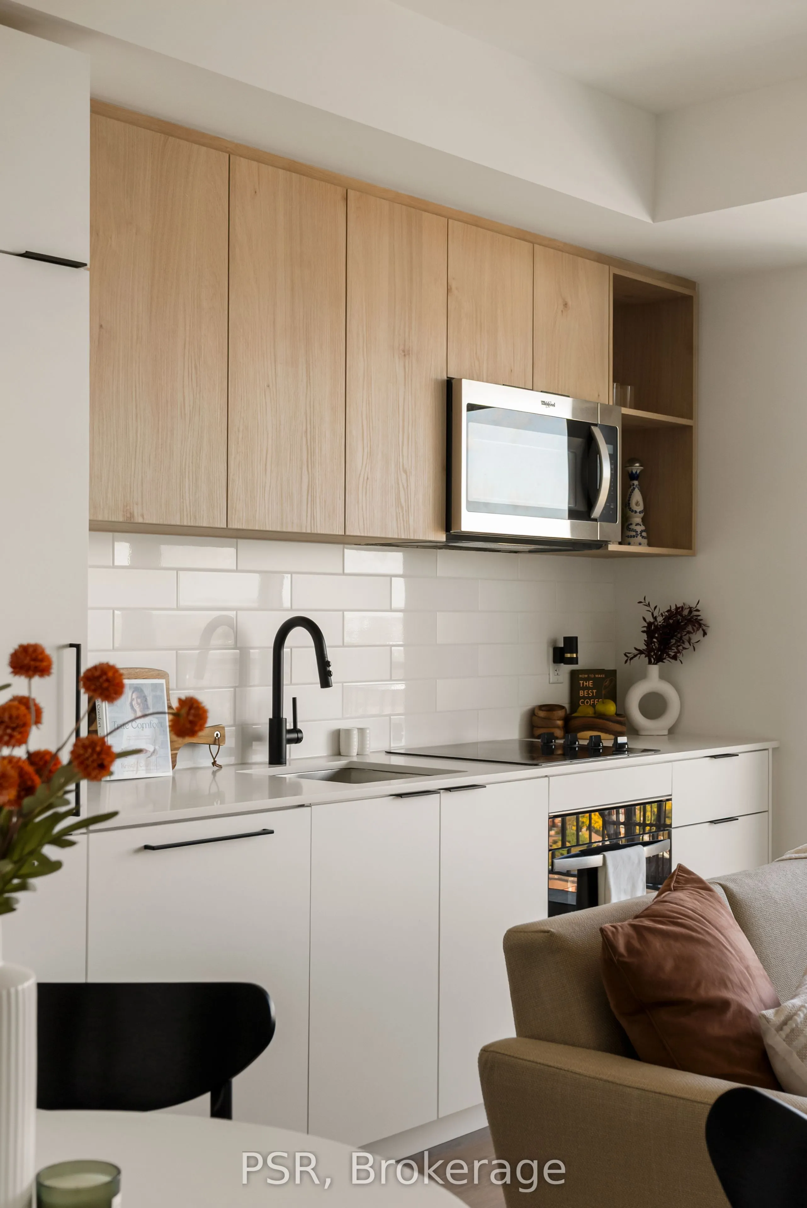 1185 Dupont Street #2011
