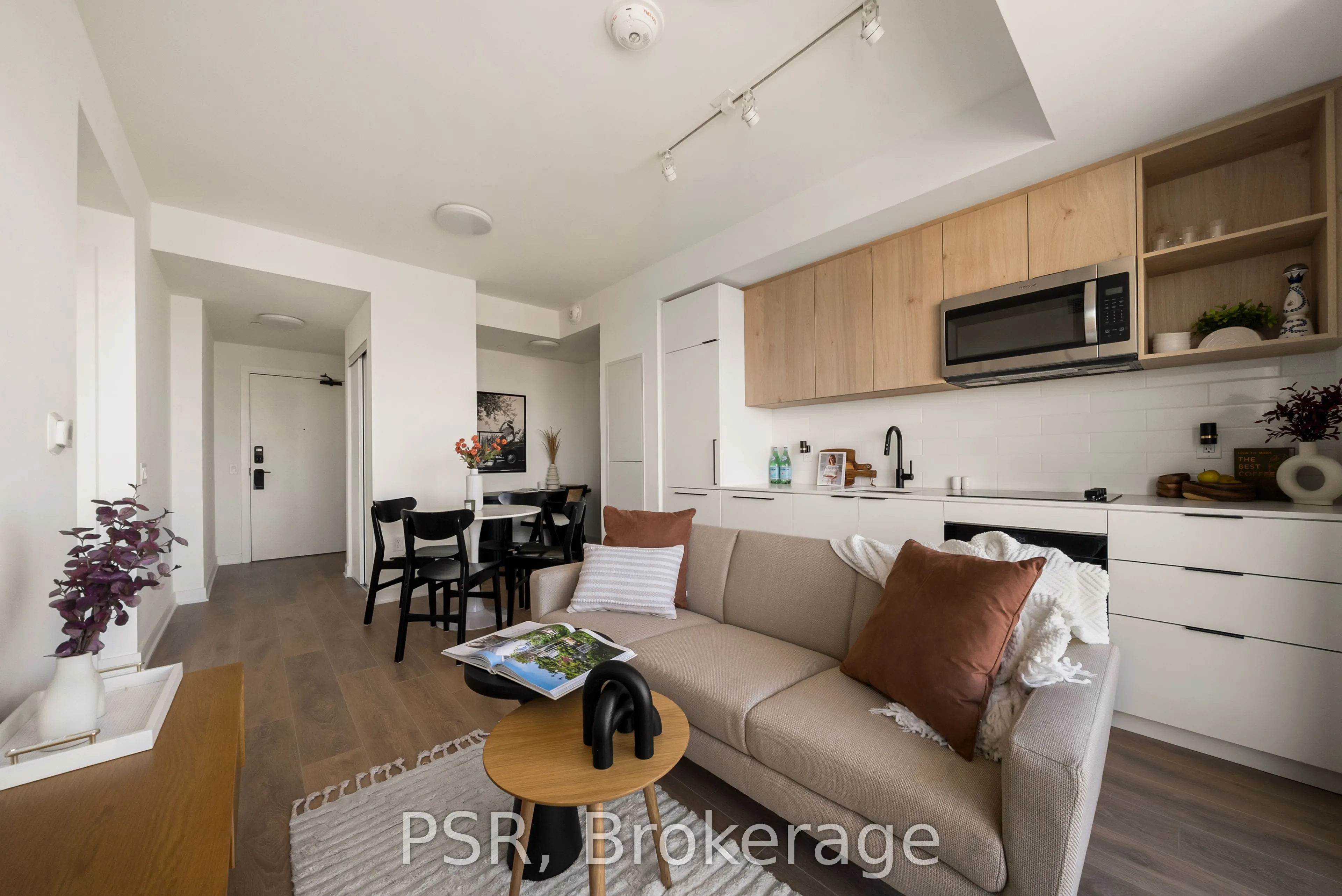 1185 Dupont Street #2011