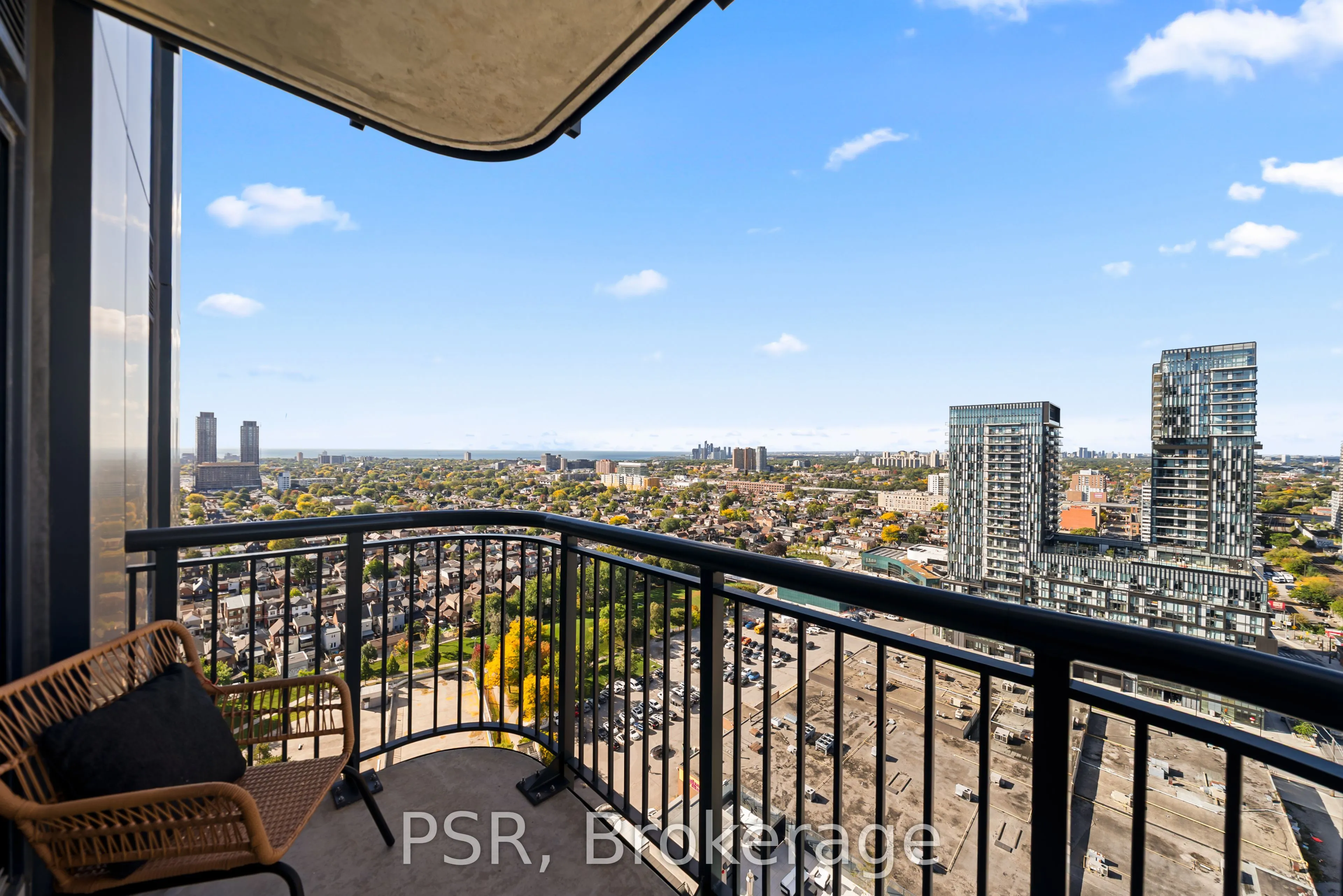 1185 Dupont Street #2011