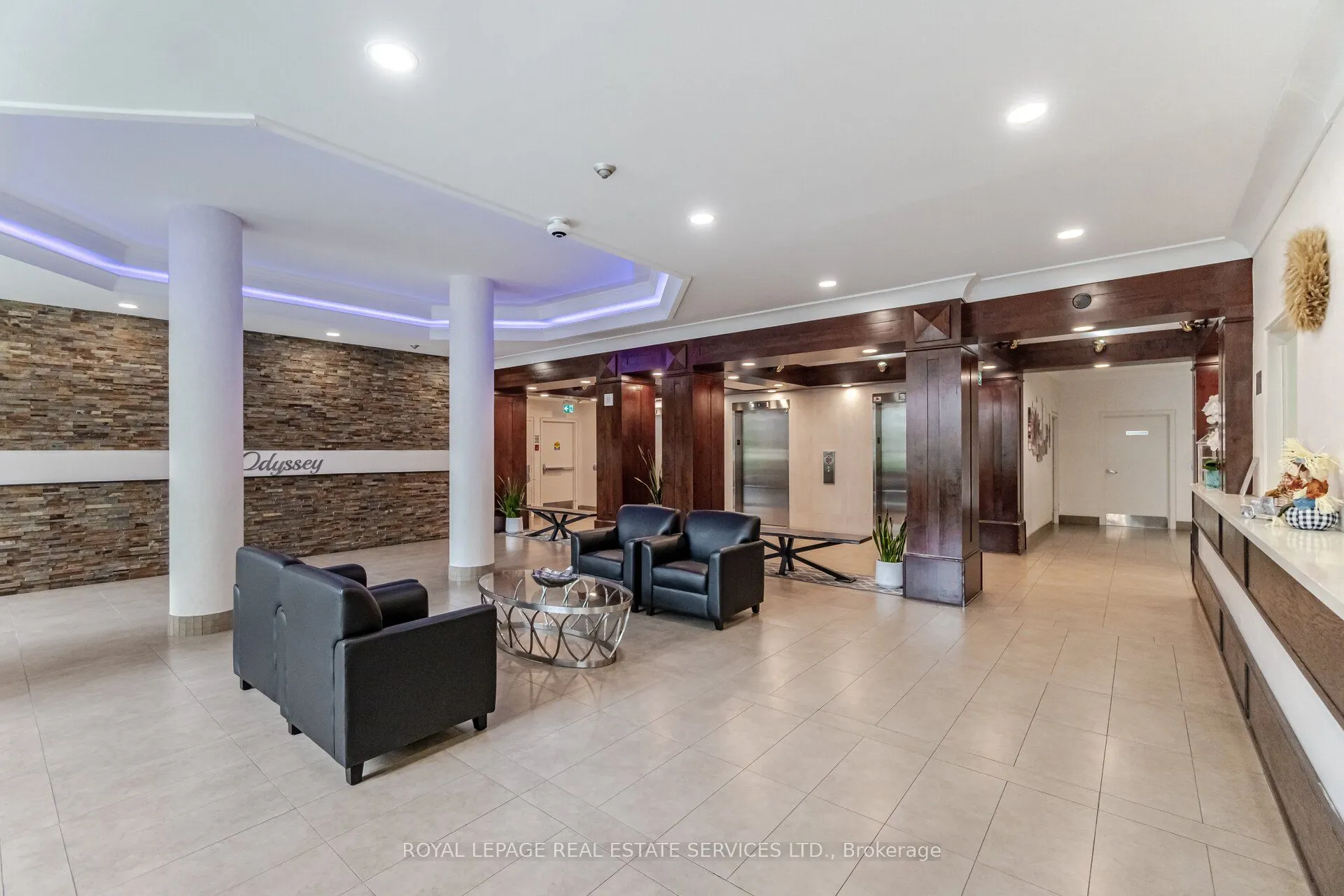 250 Webb Drive #PH05