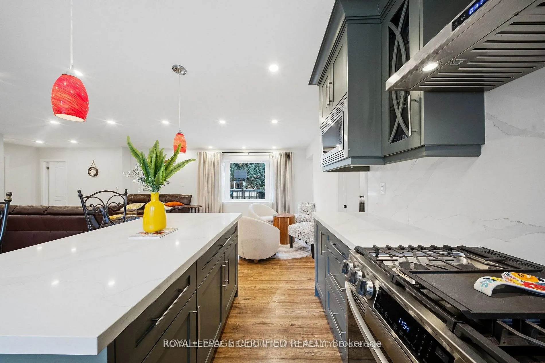 208 Glen Oak Drive