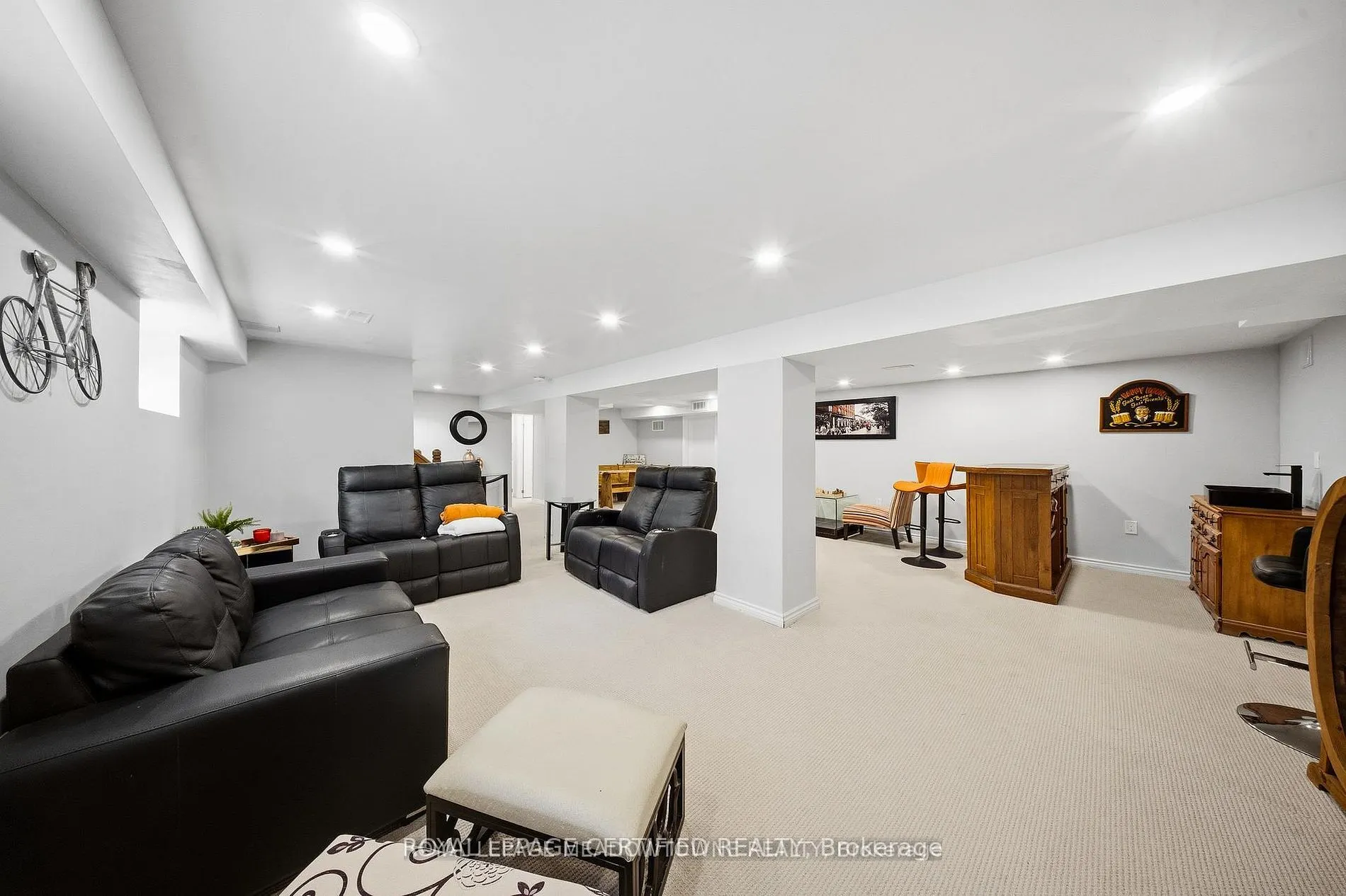 208 Glen Oak Drive