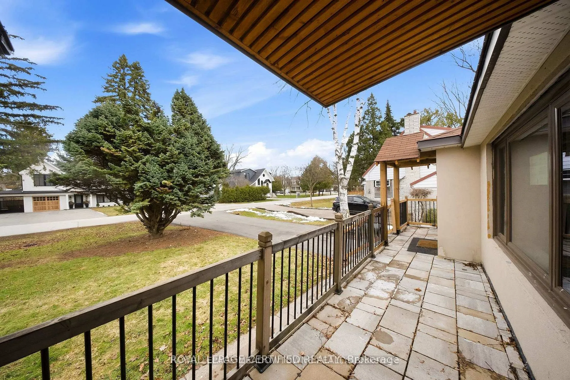 208 Glen Oak Drive