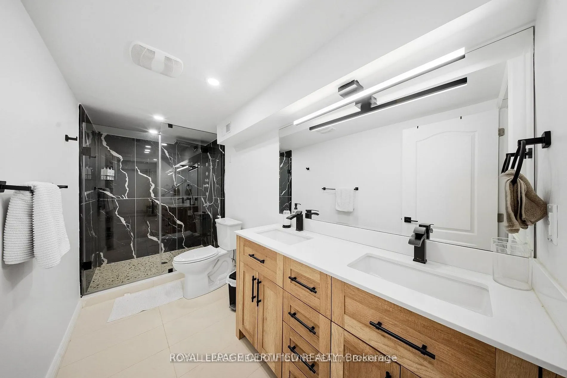 208 Glen Oak Drive