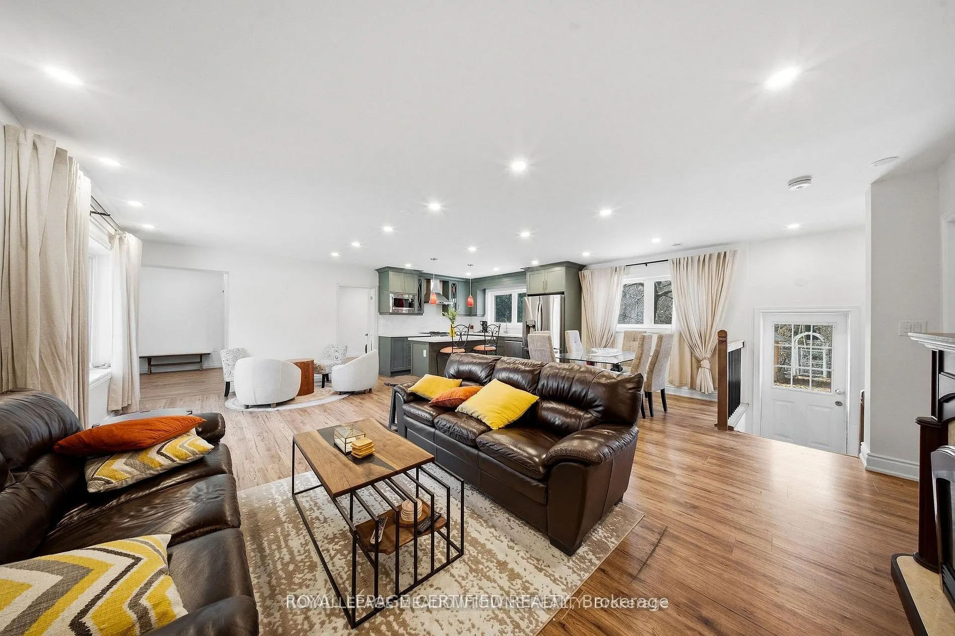 208 Glen Oak Drive