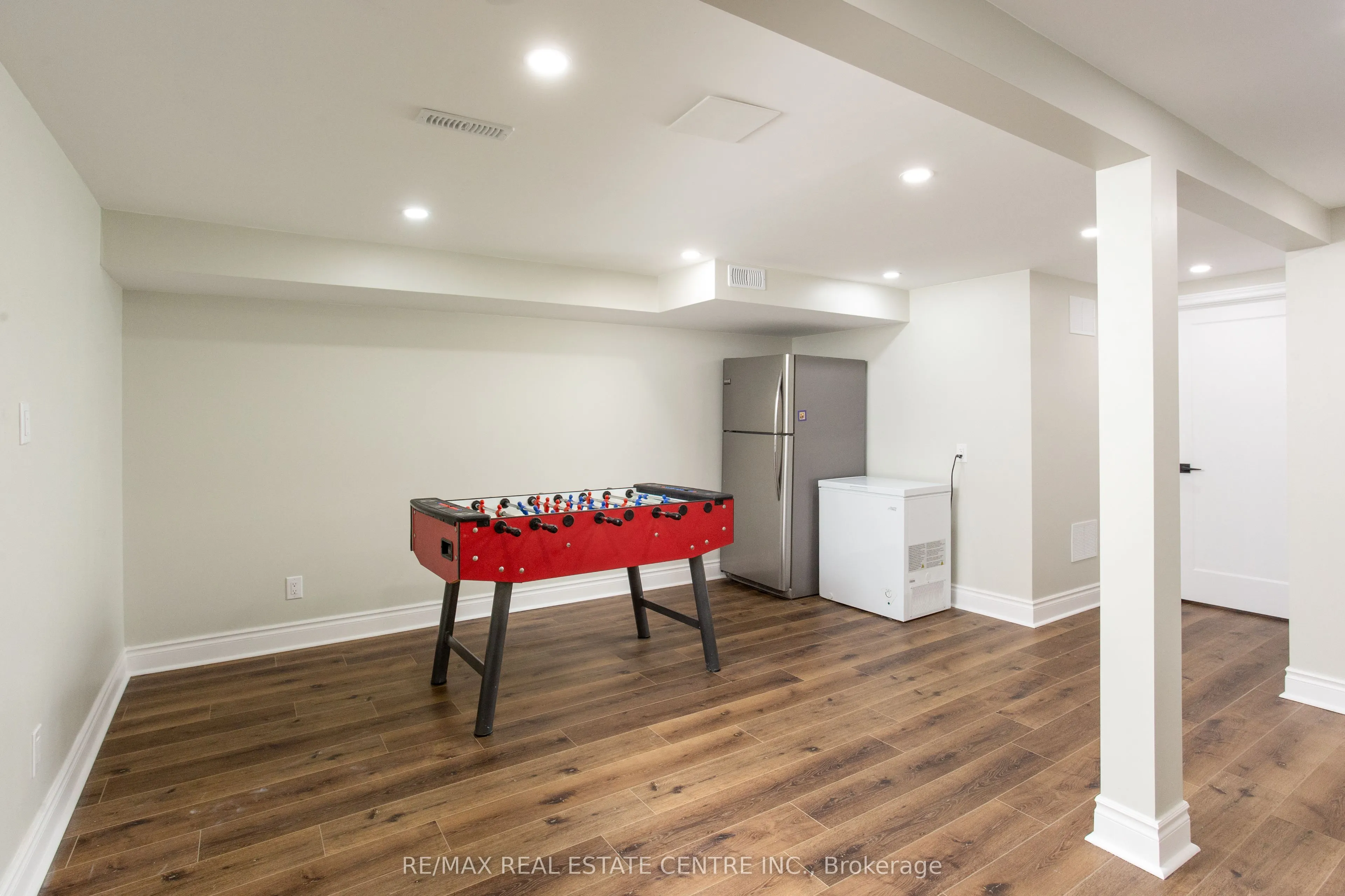 289 Archdekin Drive