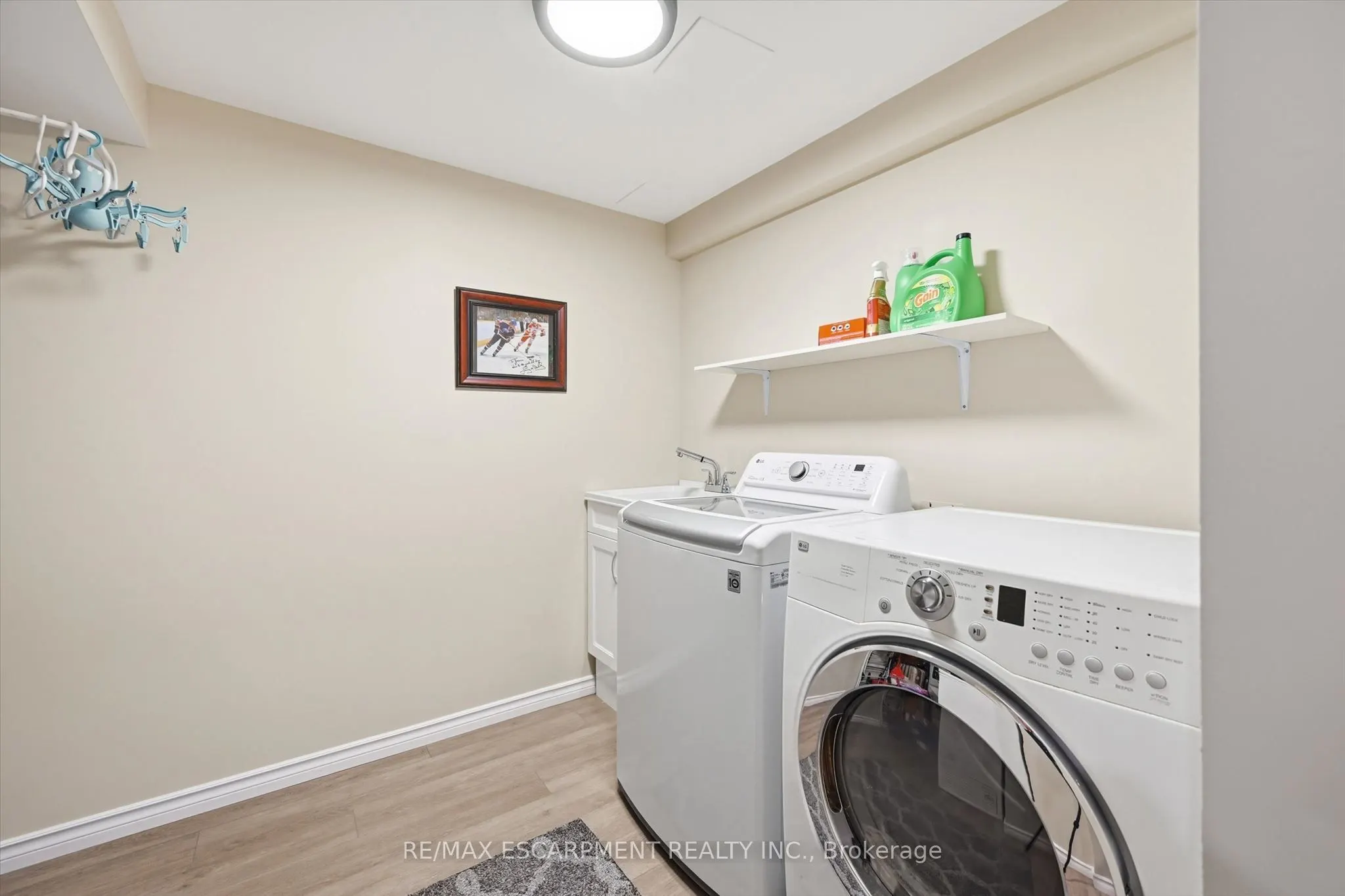 2206 Casselman Court