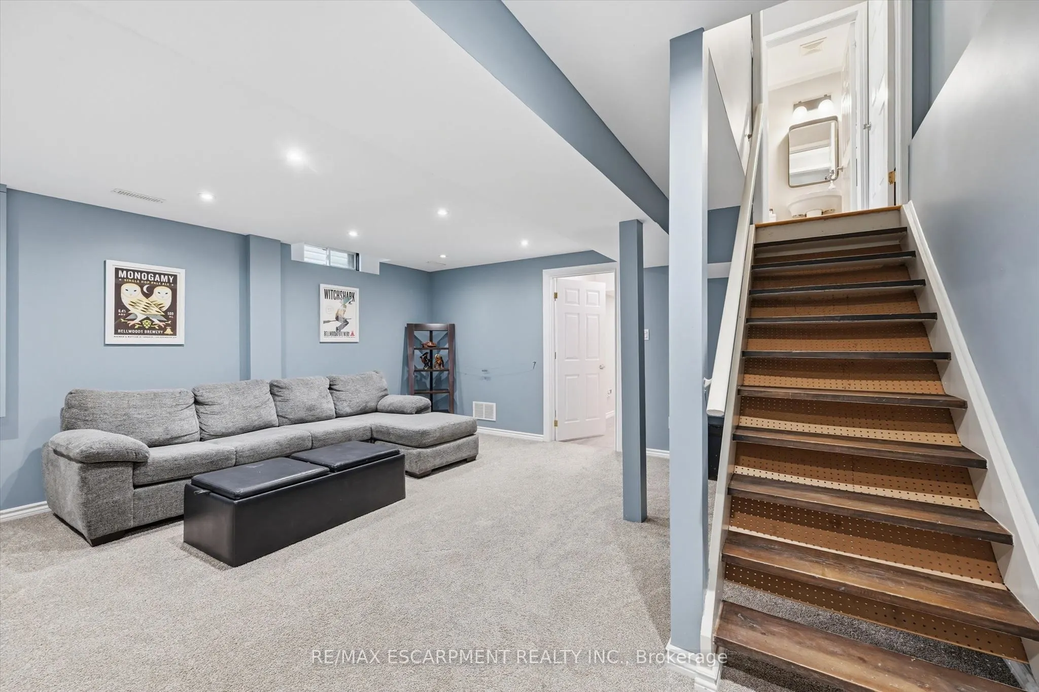 2206 Casselman Court