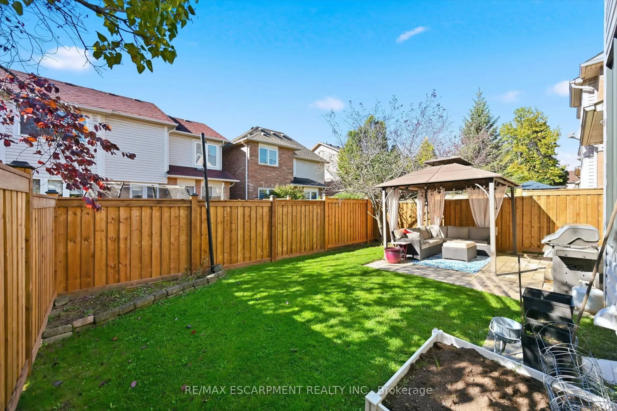 2206 Casselman Court