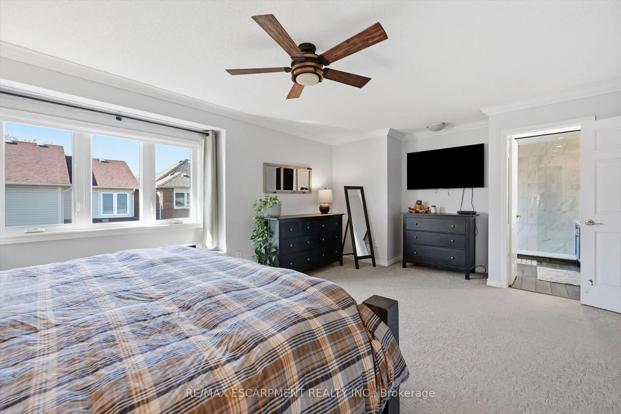 2206 Casselman Court
