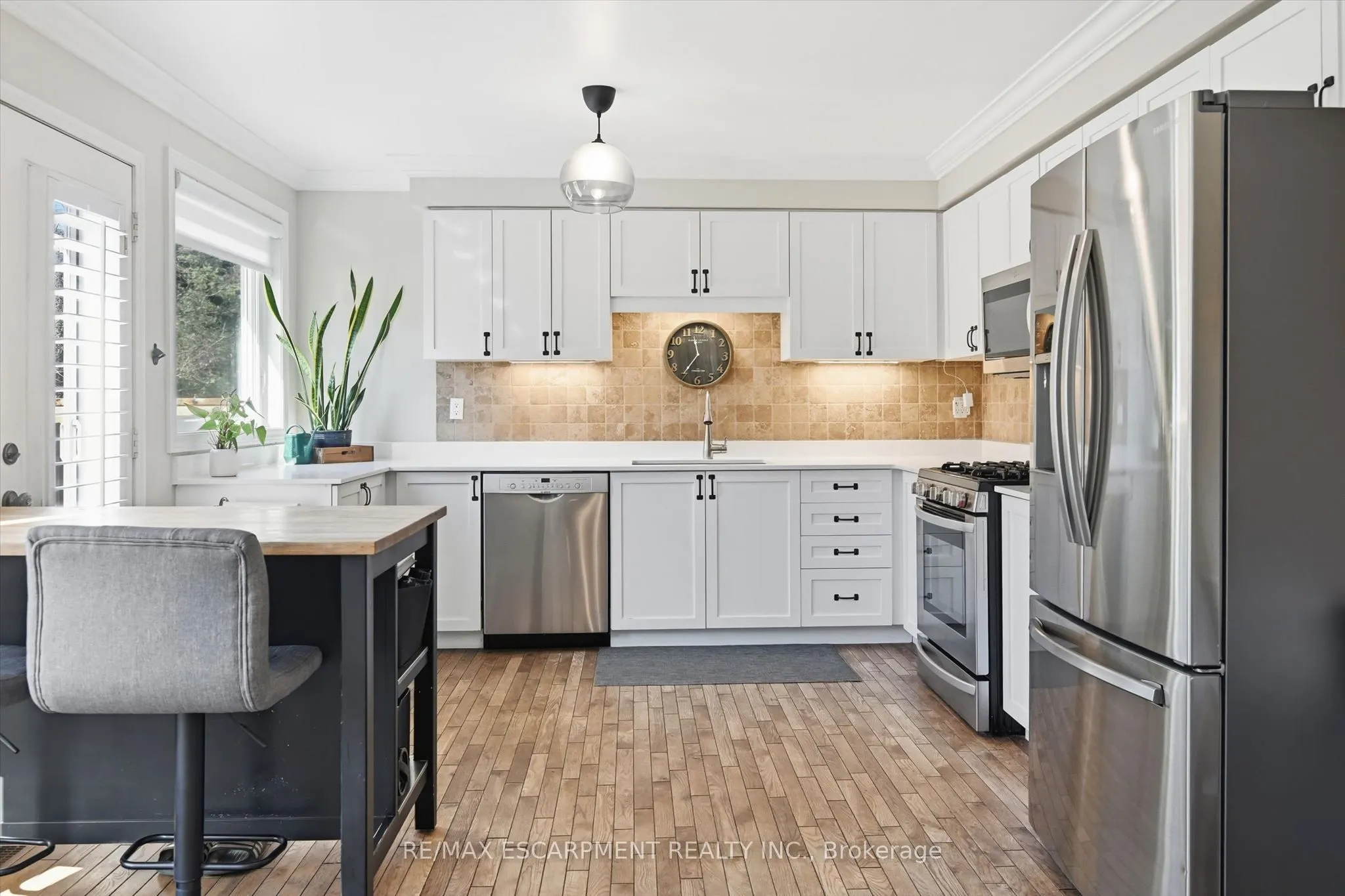 2206 Casselman Court