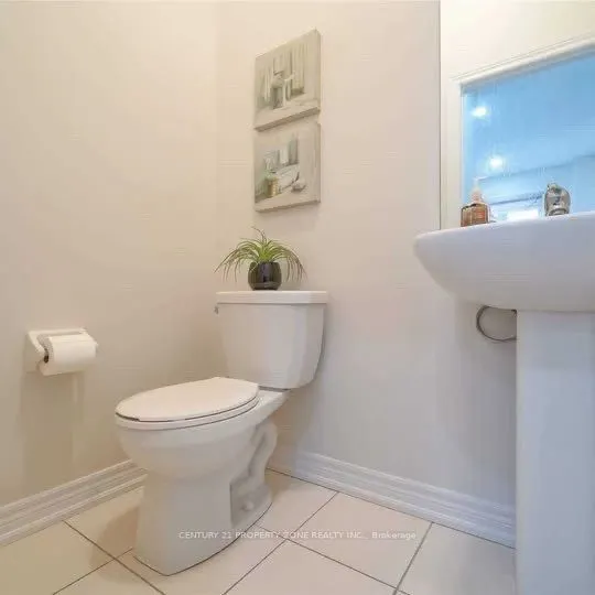 17 Angelfish Road #Upper