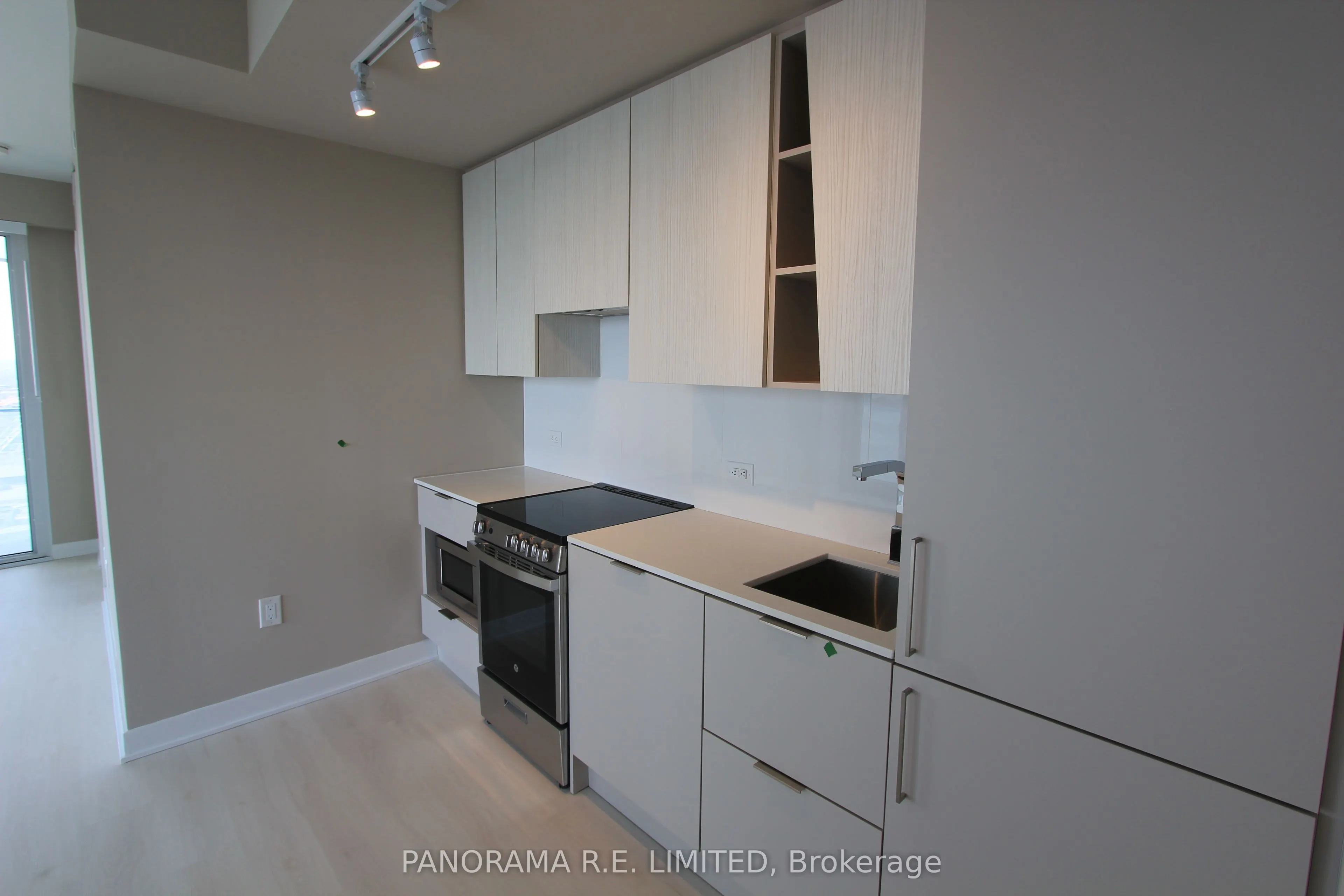 3900 Confederation Parkway #2804