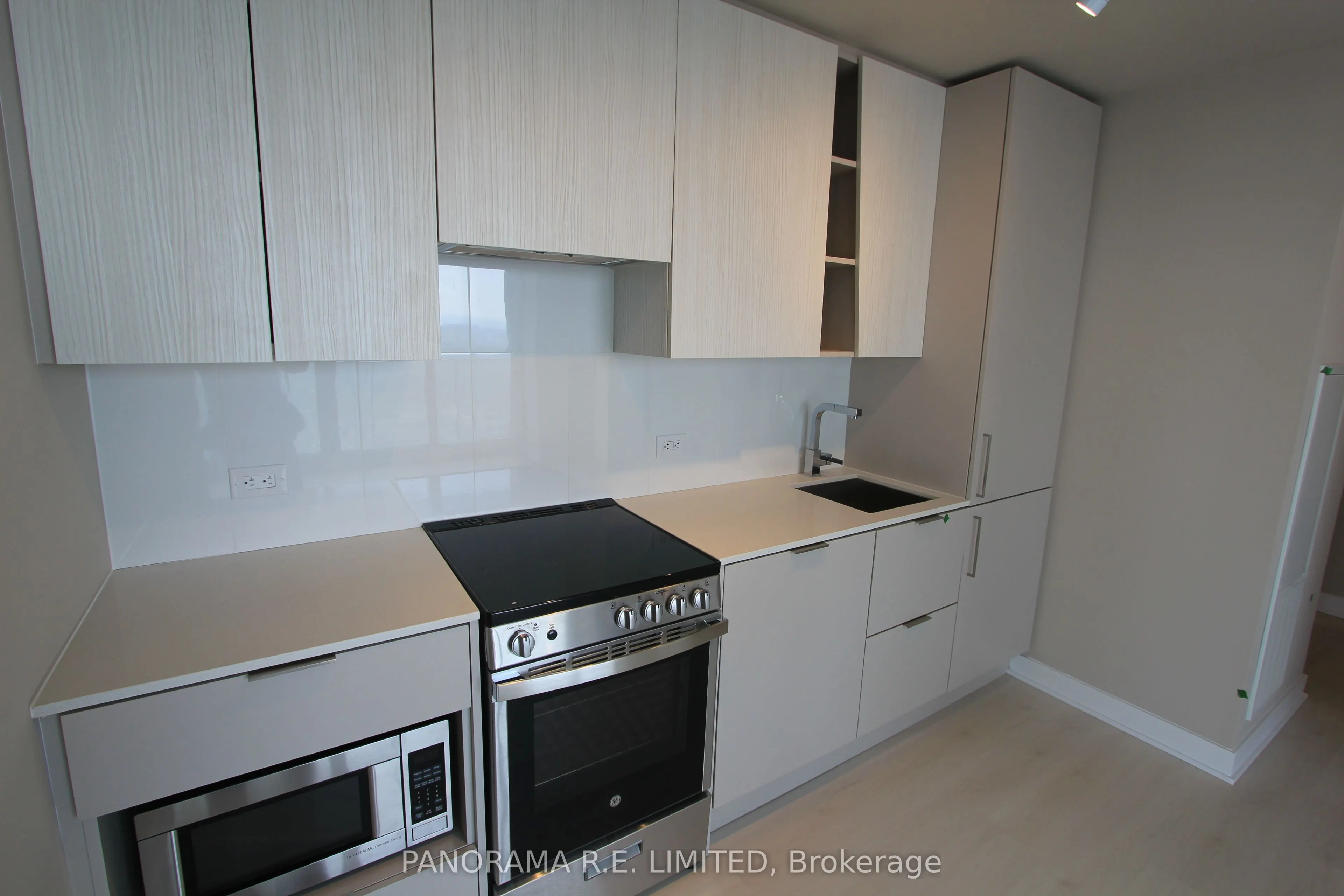 3900 Confederation Parkway #2804