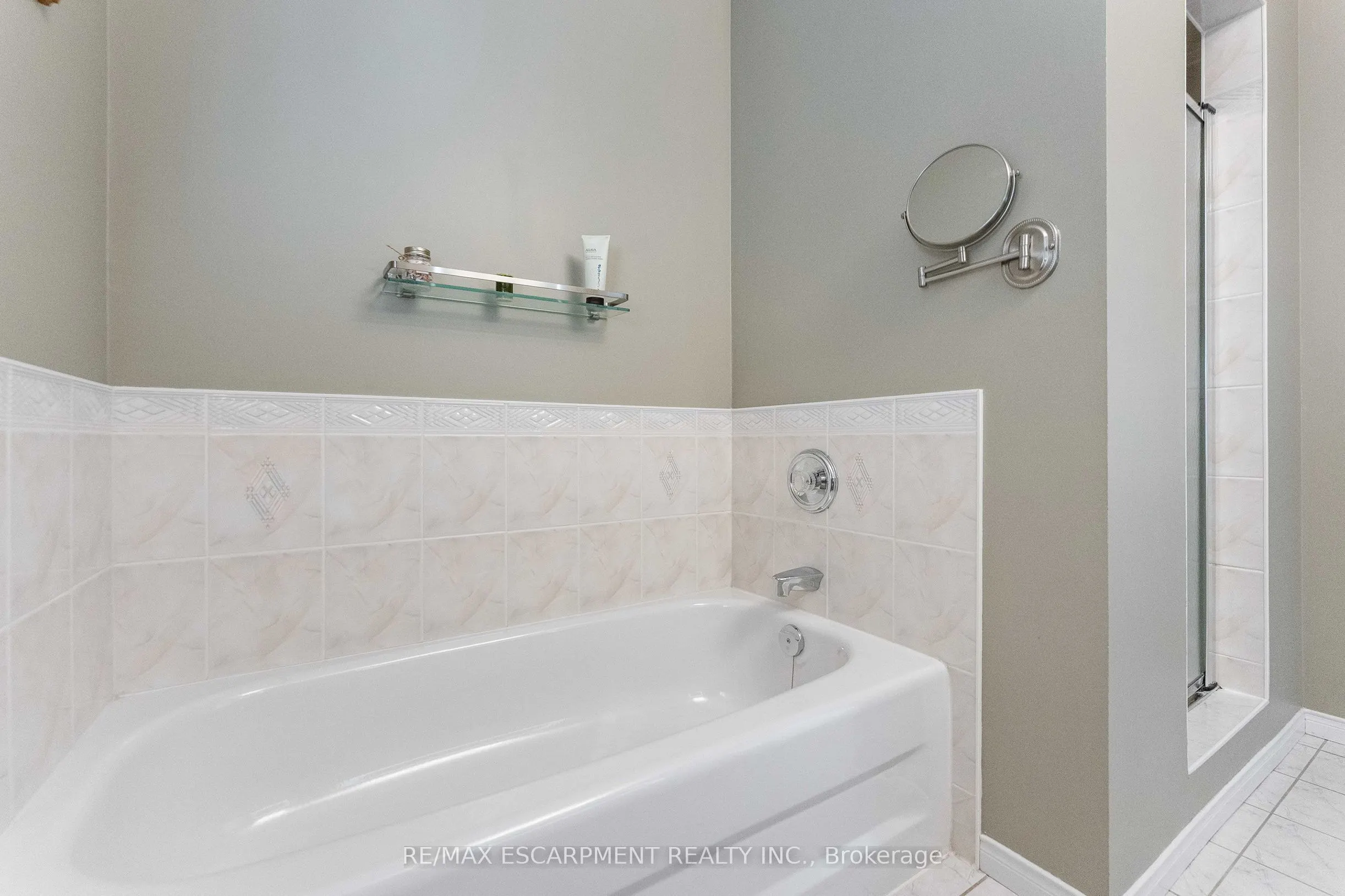 2206 Golden Orchard Trail