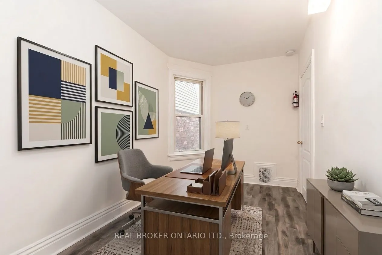 20 Golden Avenue W