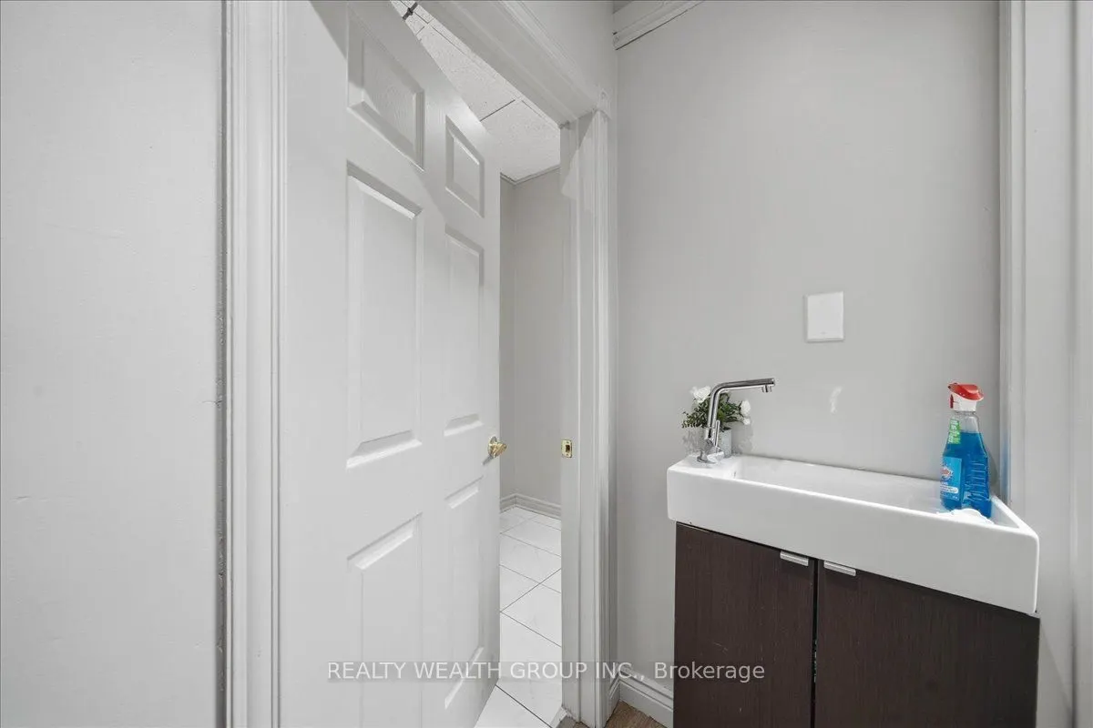 1280 FINCH Avenue #106