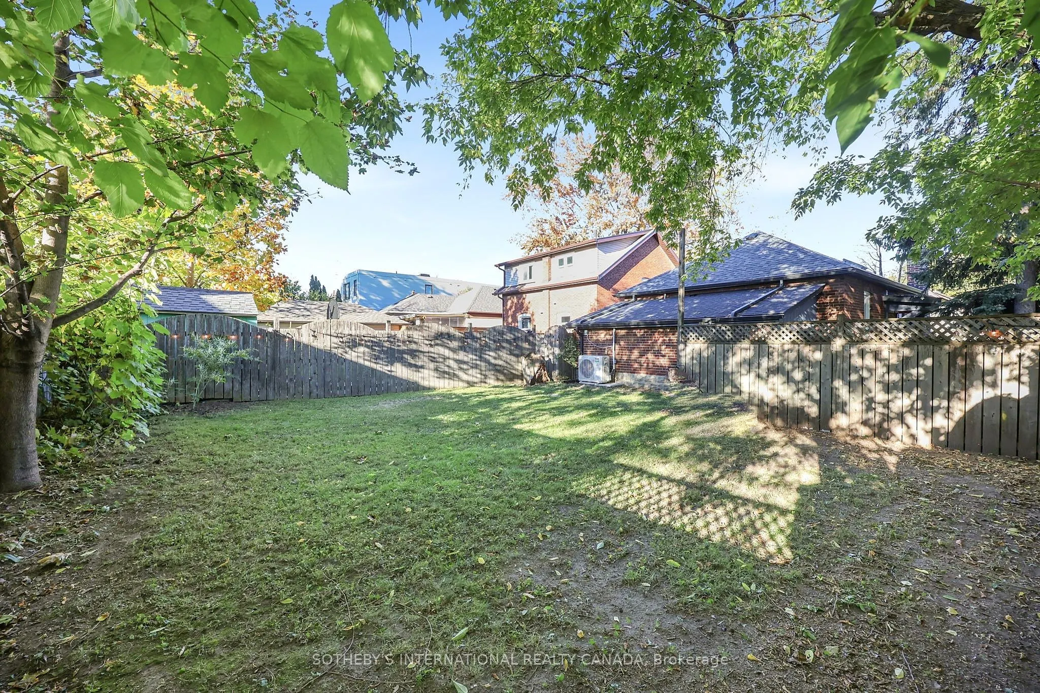 16 Smithfield Drive