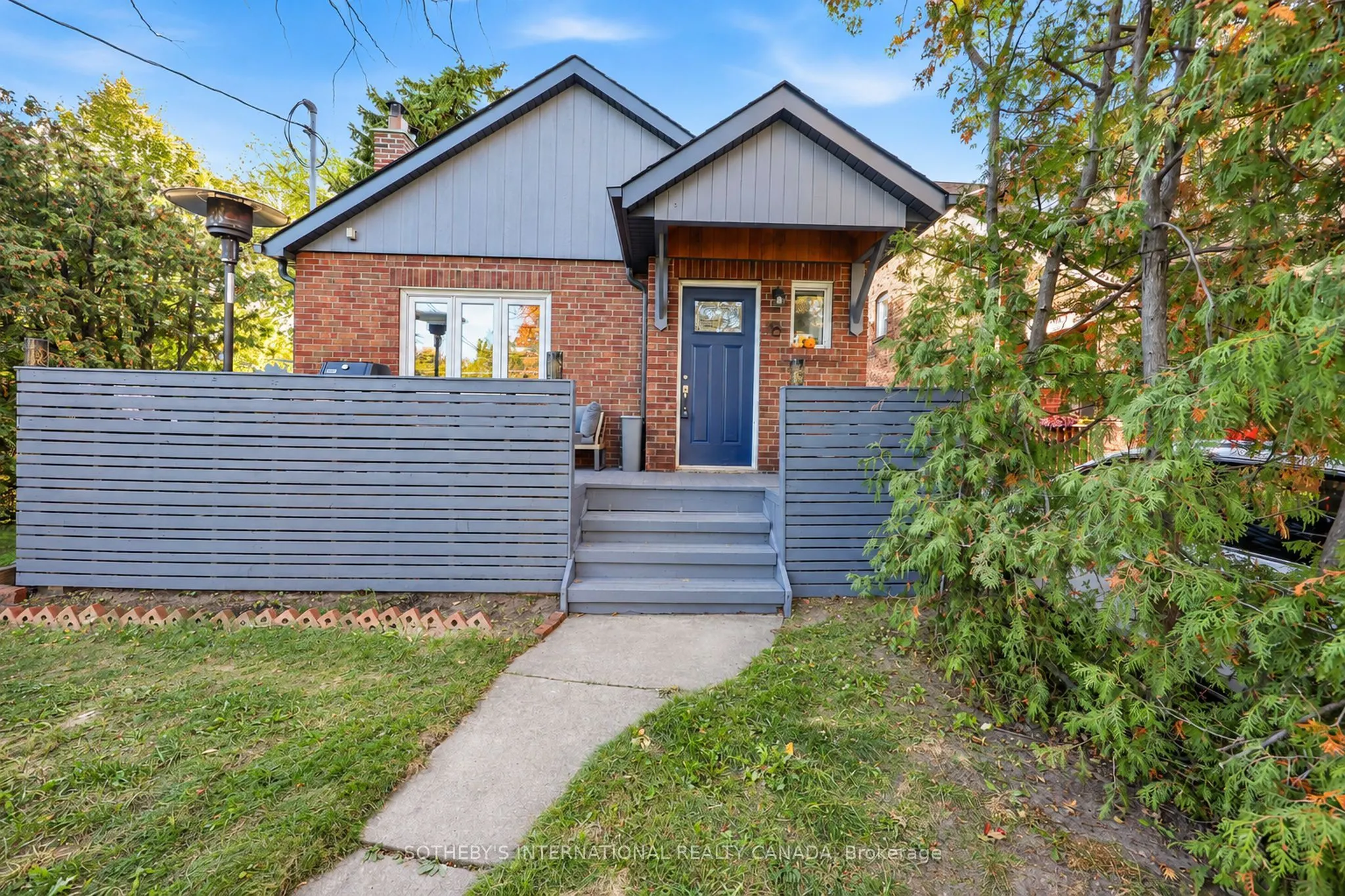 16 Smithfield Drive