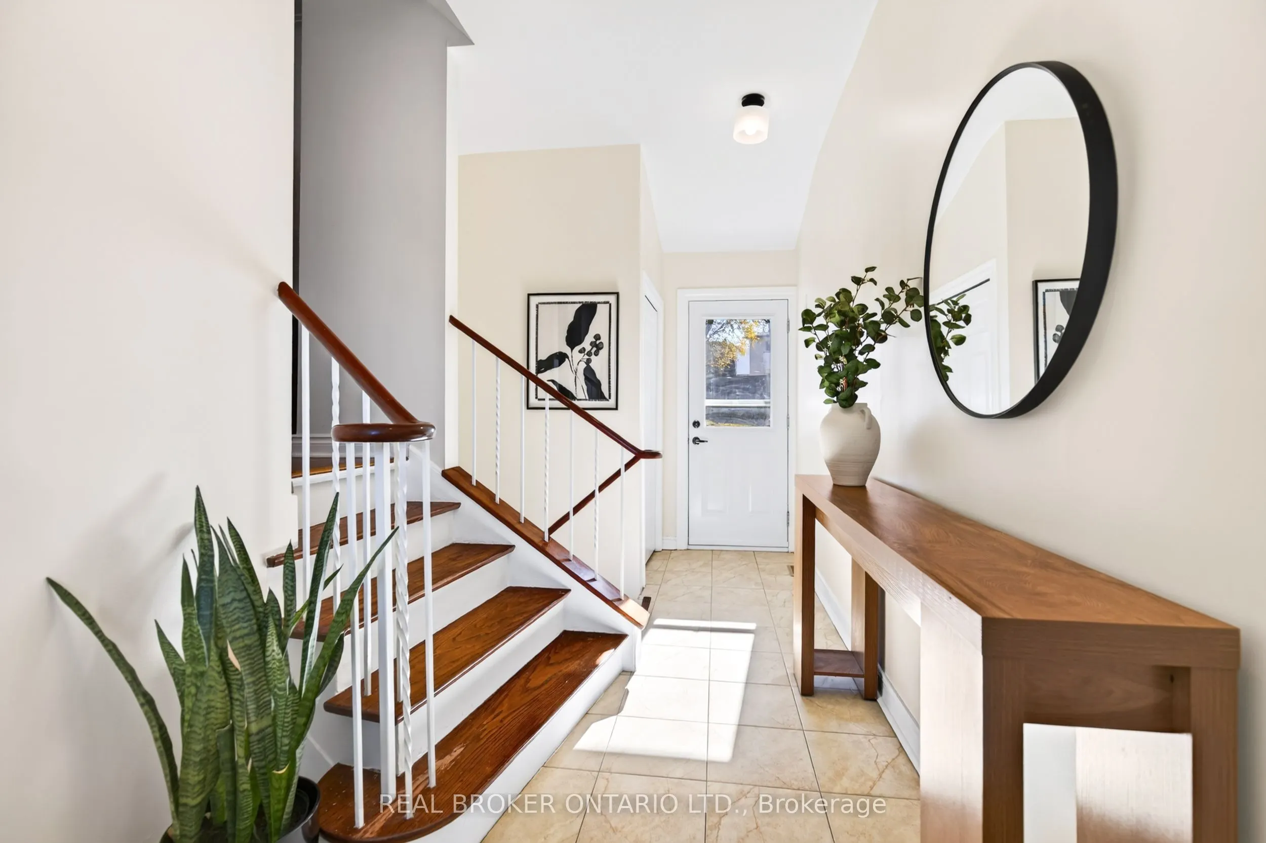 302 Delrex Boulevard