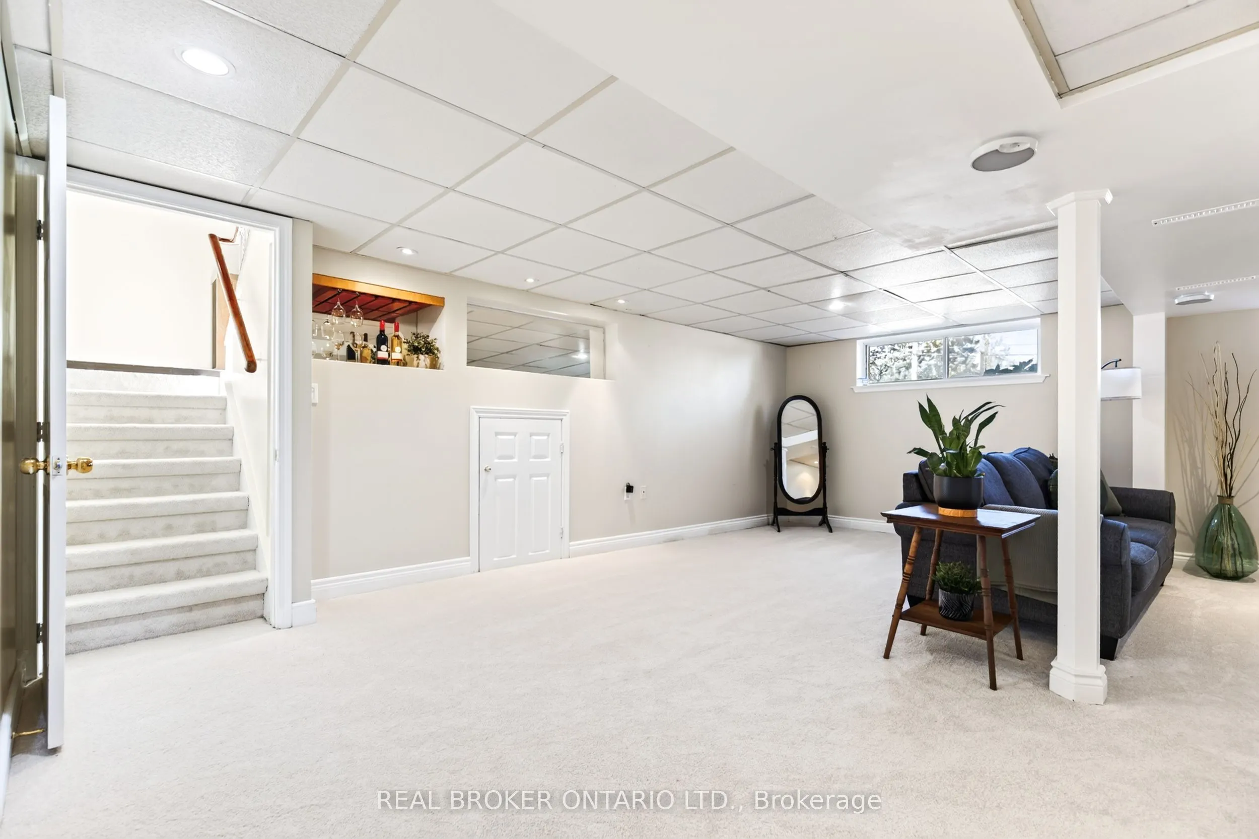 302 Delrex Boulevard
