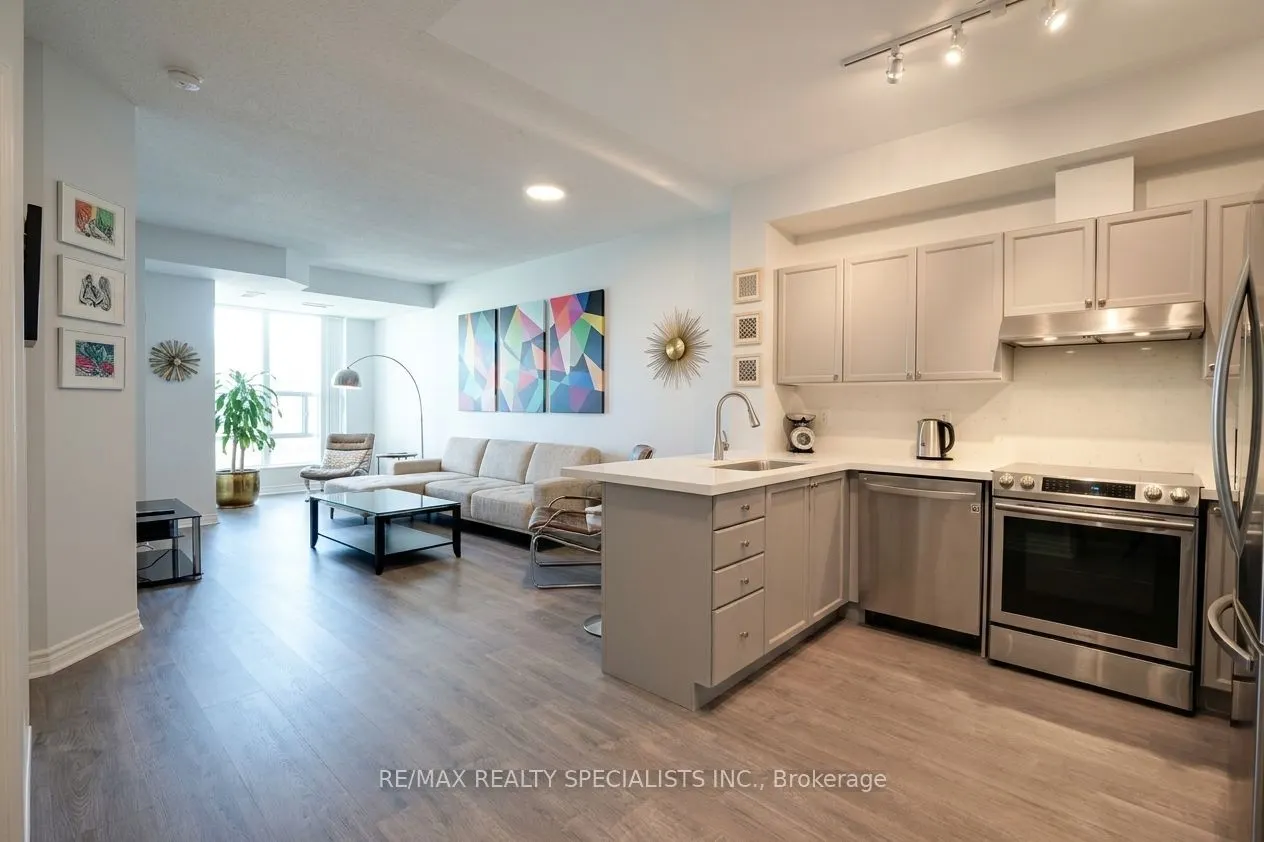 33 Elm Drive #2207