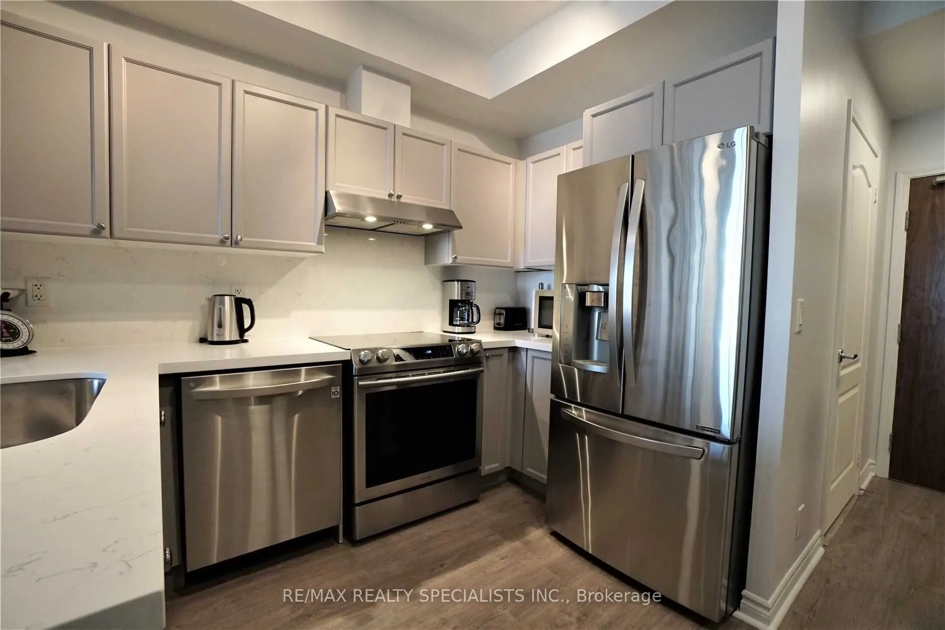 33 Elm Drive #2207