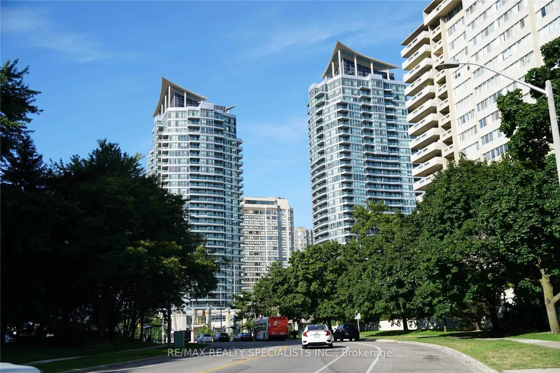 33 Elm Drive #2207
