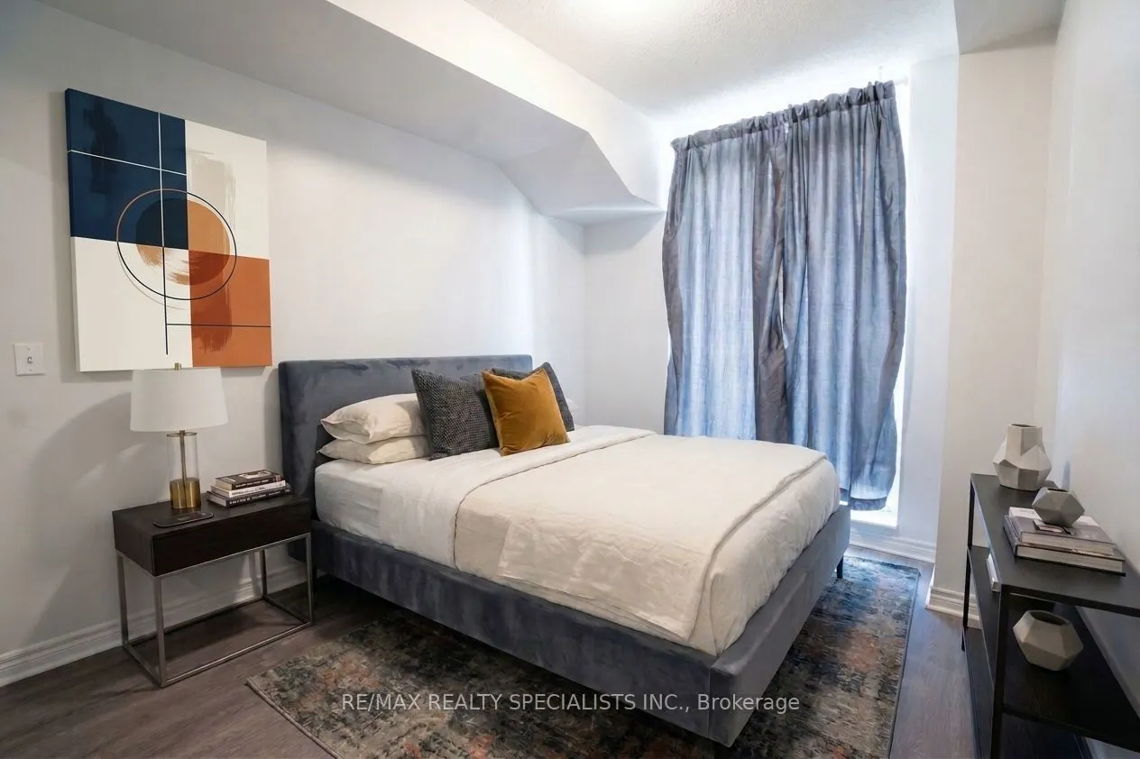 33 Elm Drive #2207