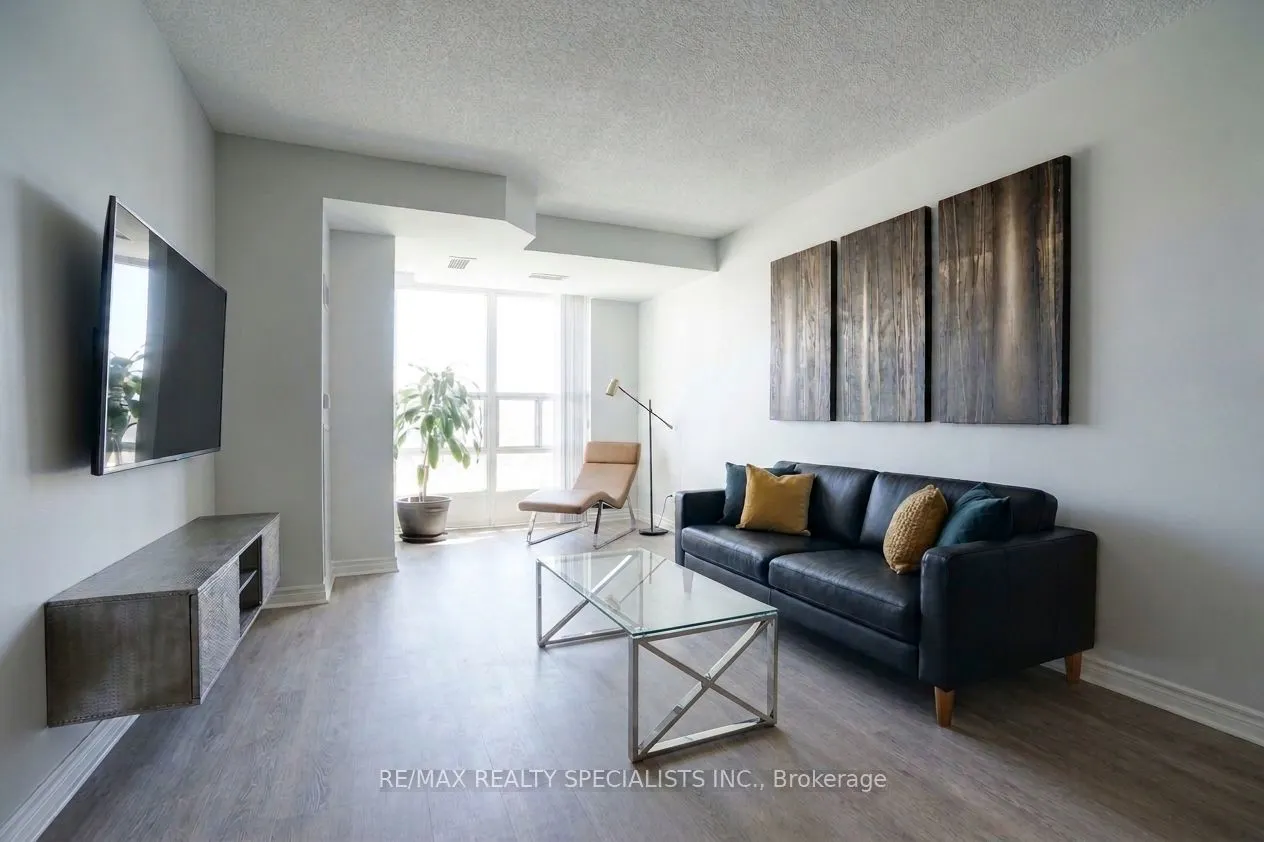 33 Elm Drive #2207