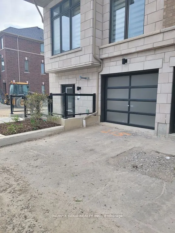 30 Halliford Place #216