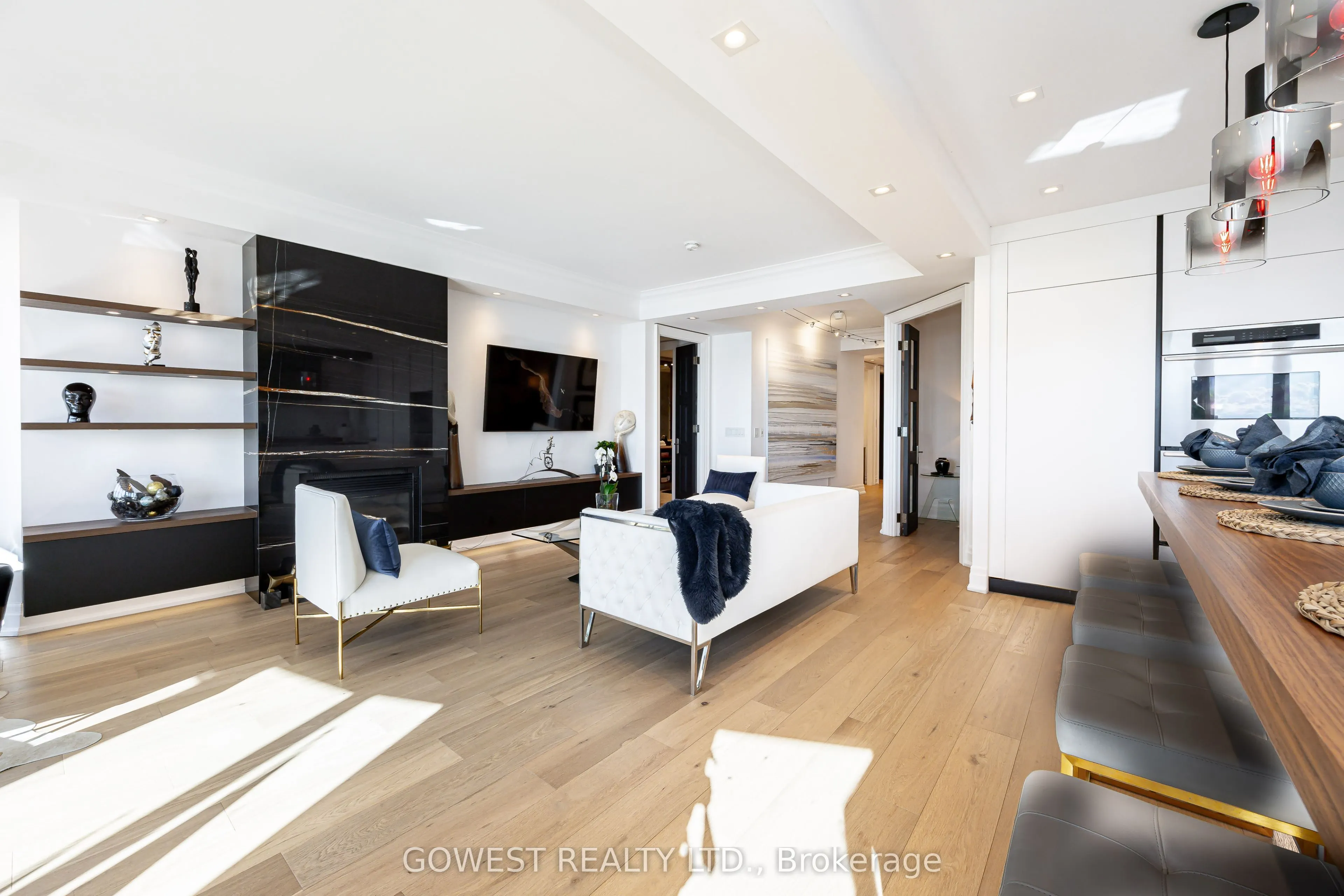 2095 Lake Shore Boulevard W #318