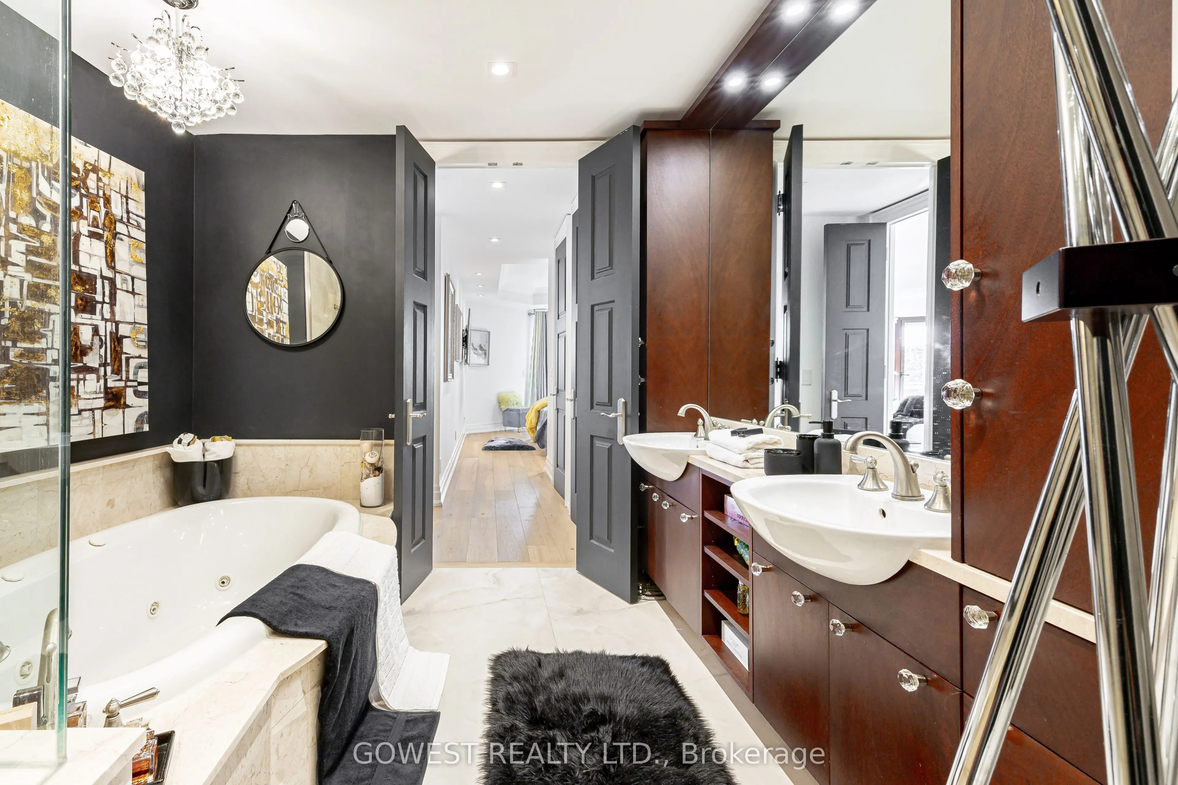 2095 Lake Shore Boulevard W #318