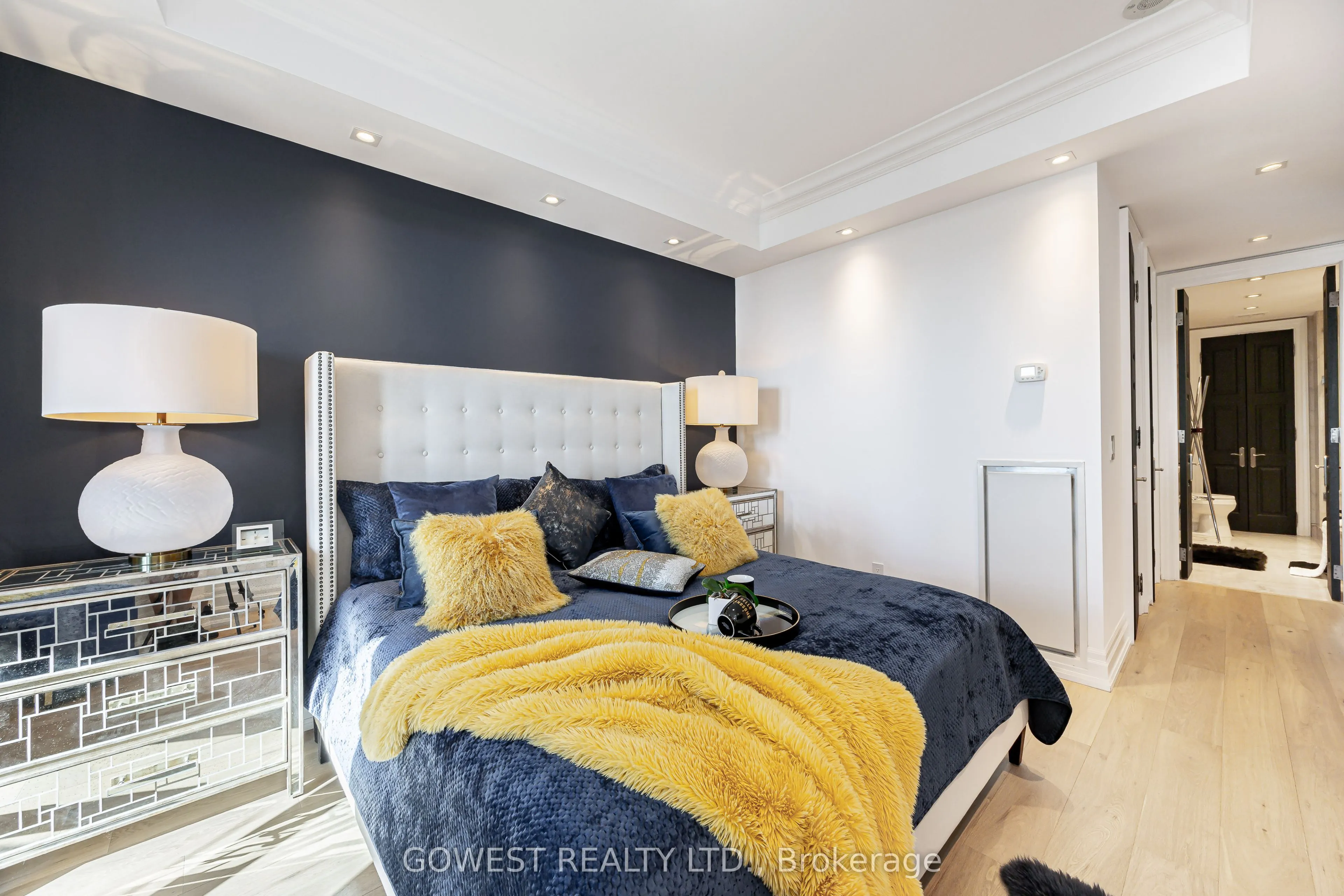 2095 Lake Shore Boulevard W #318